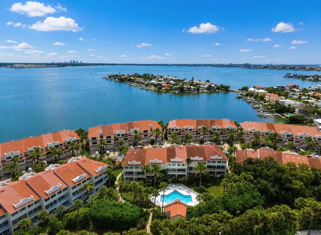 MIRABELLA TWNHMS SUB - Residential Lease