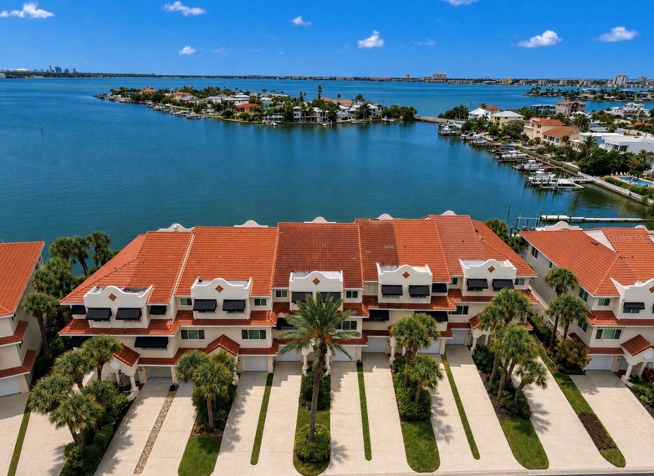 MIRABELLA TWNHMS SUB - Residential Lease