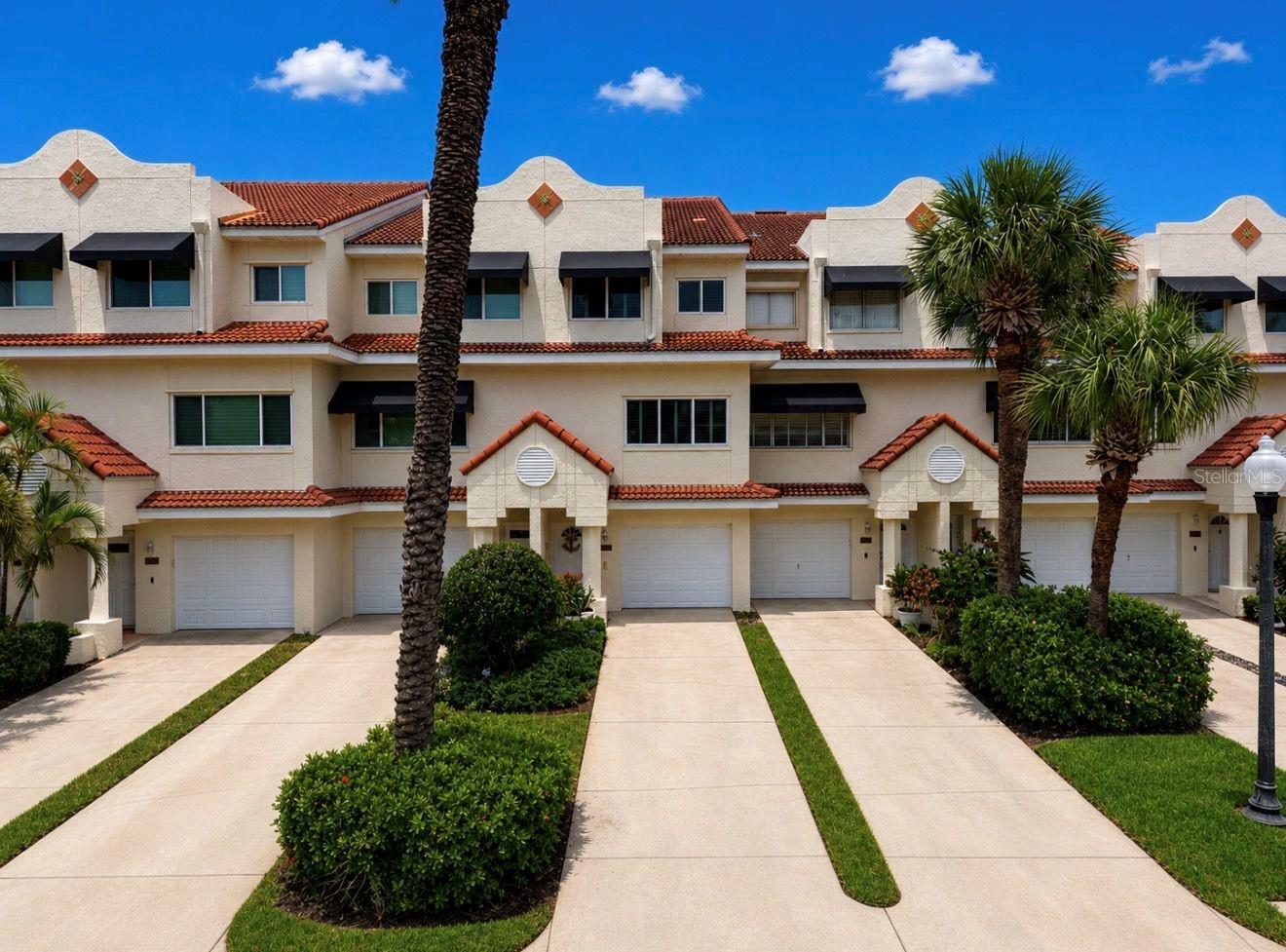MIRABELLA TWNHMS SUB - Residential Lease