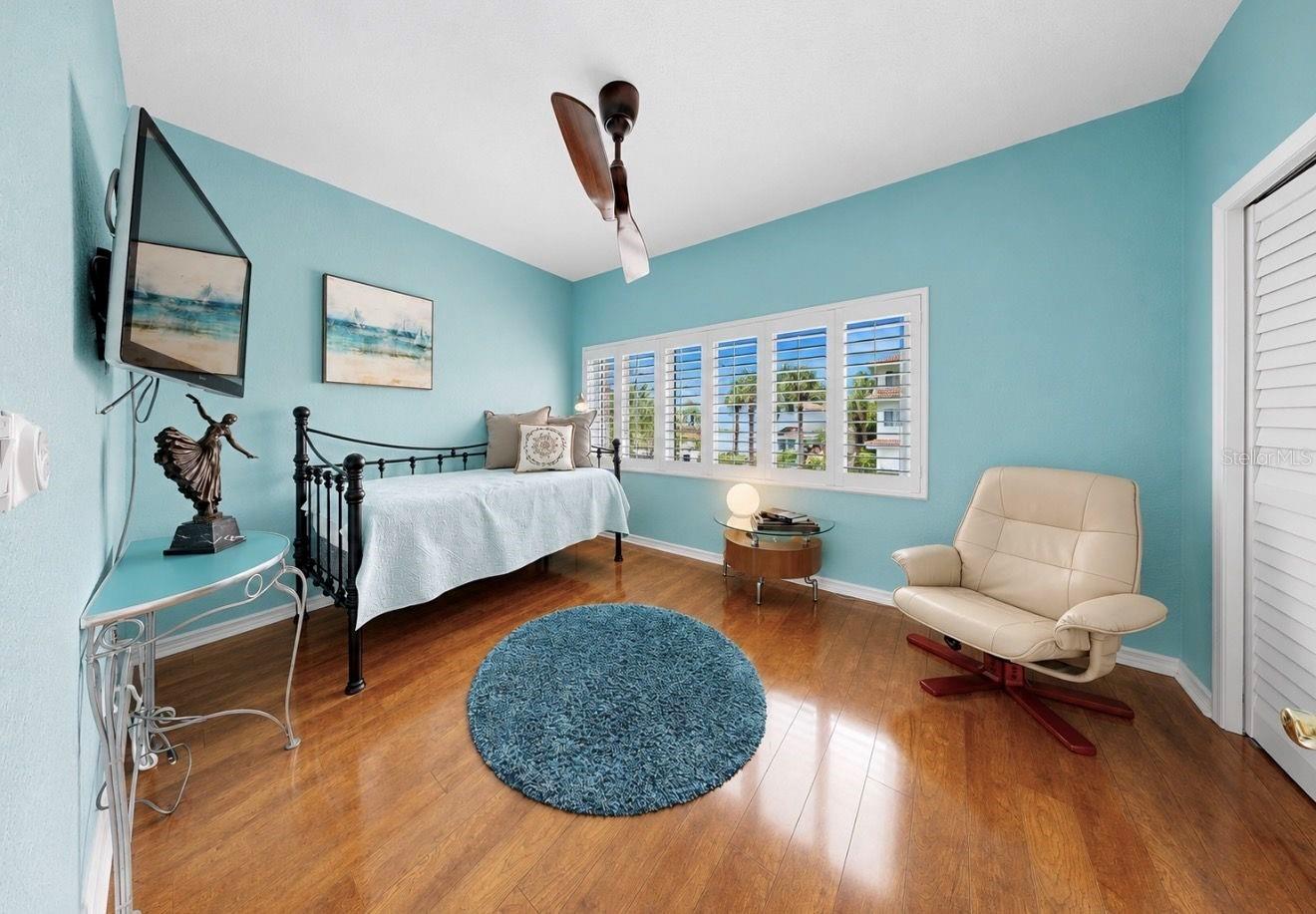 MIRABELLA TWNHMS SUB - Residential Lease