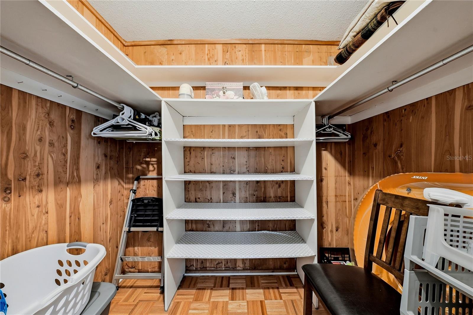 KALMIA CONDO - Residential
