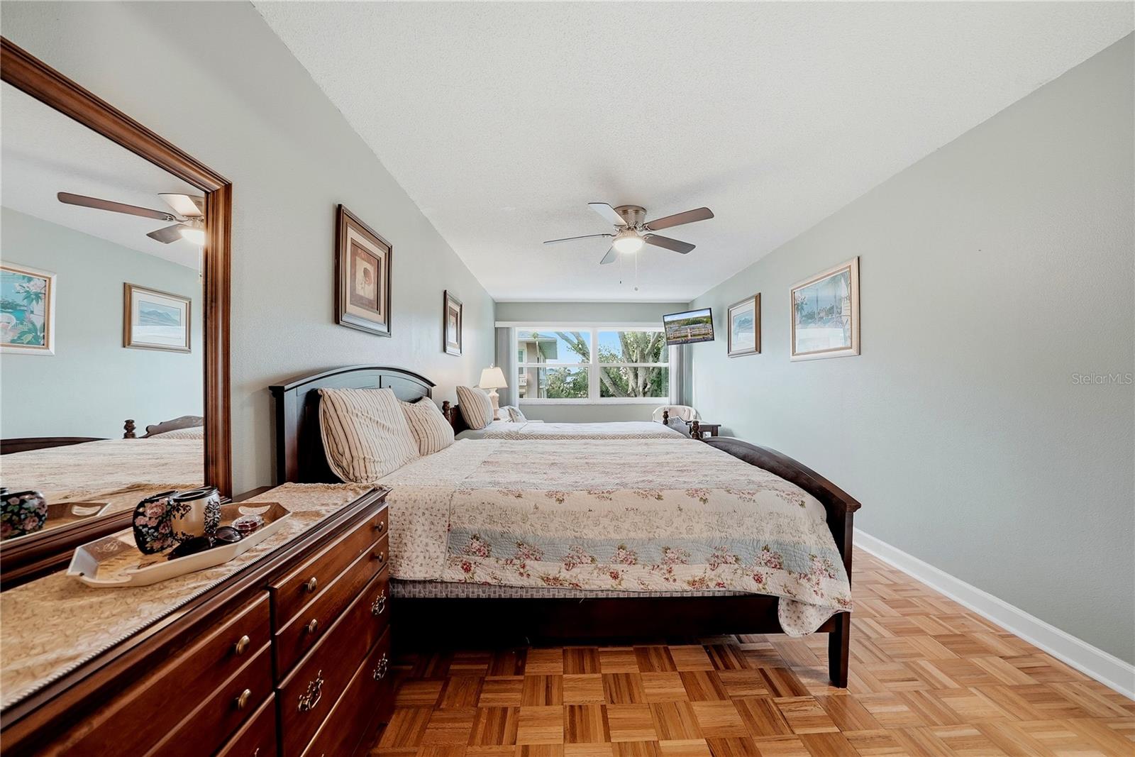KALMIA CONDO - Residential