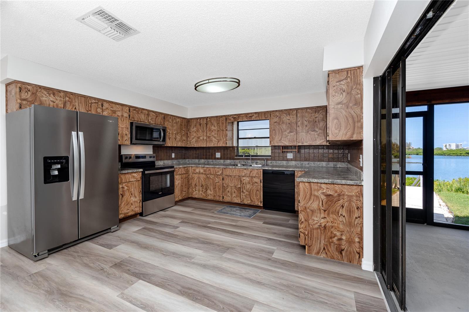 BAYHAVEN 3RD ADD - Residential