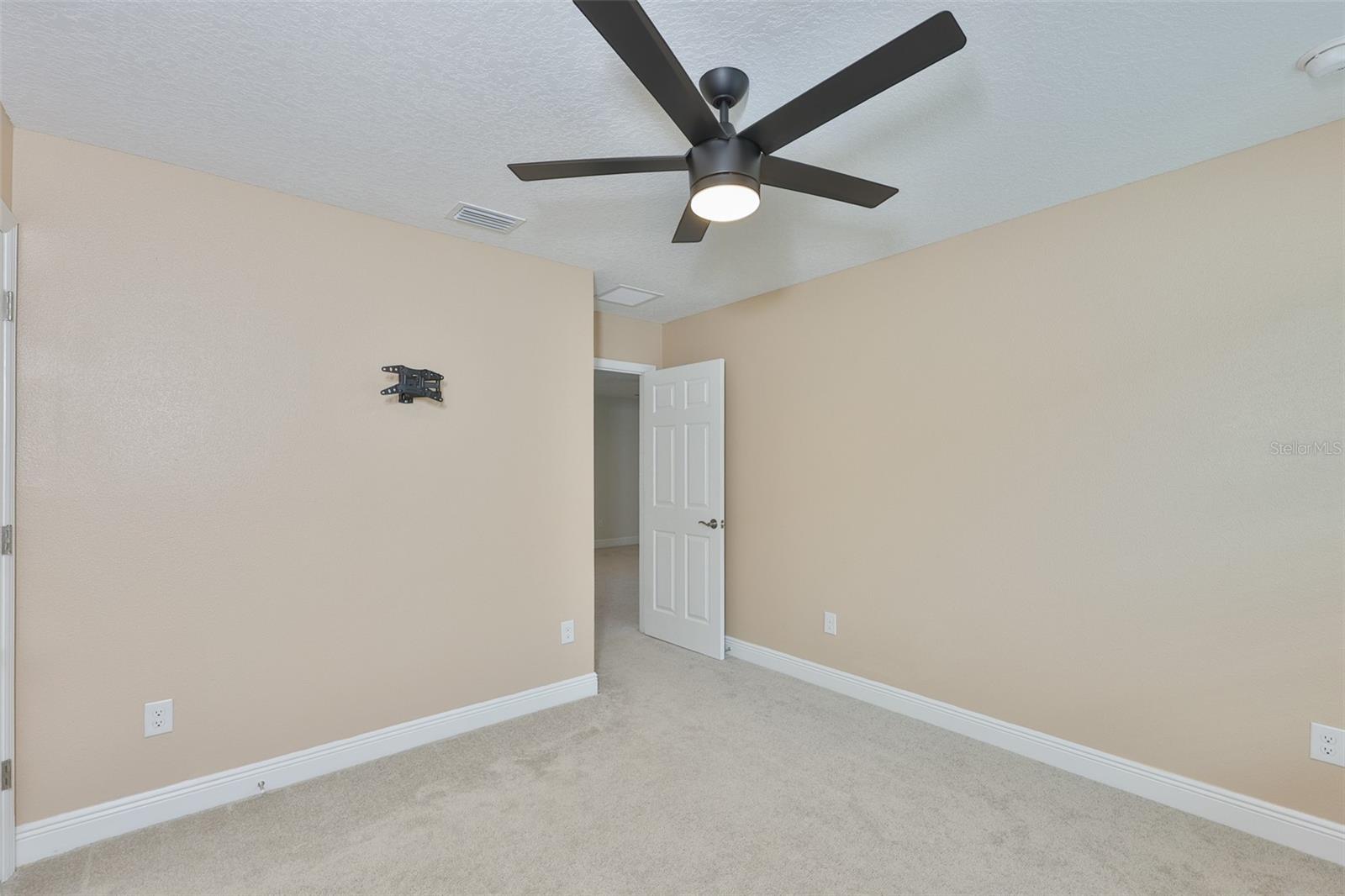 HINTON HAWKSTONE PH 1A2 - Residential Lease
