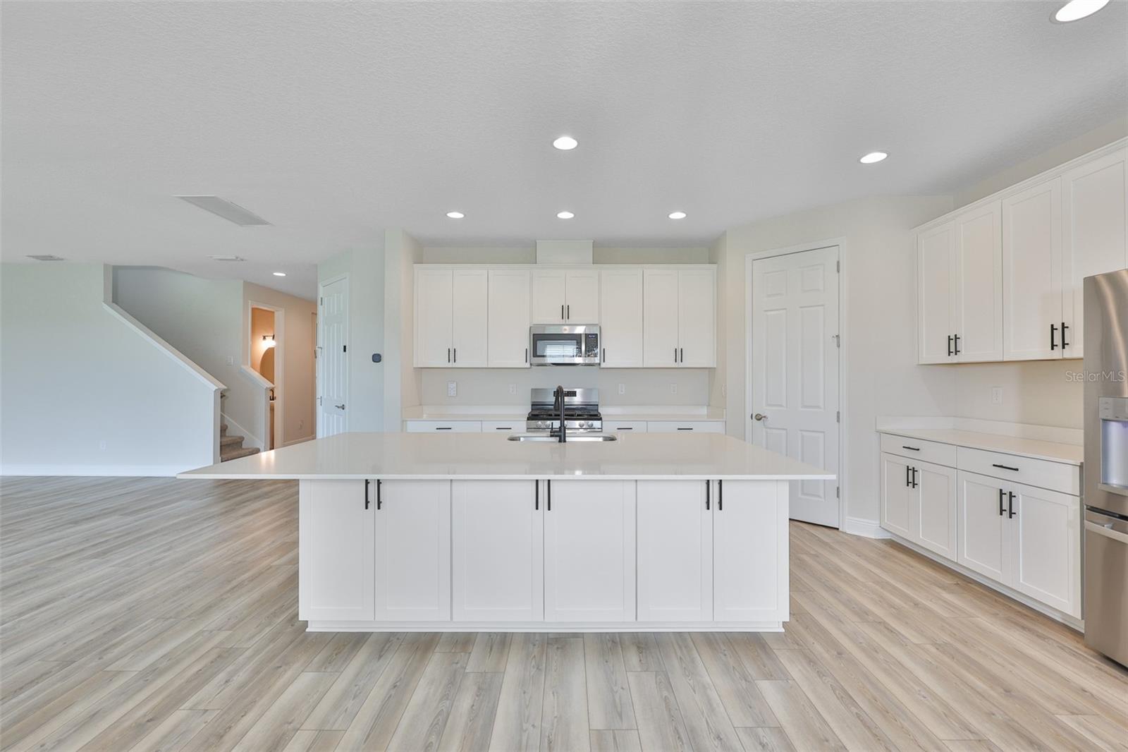 HINTON HAWKSTONE PH 1A2 - Residential Lease