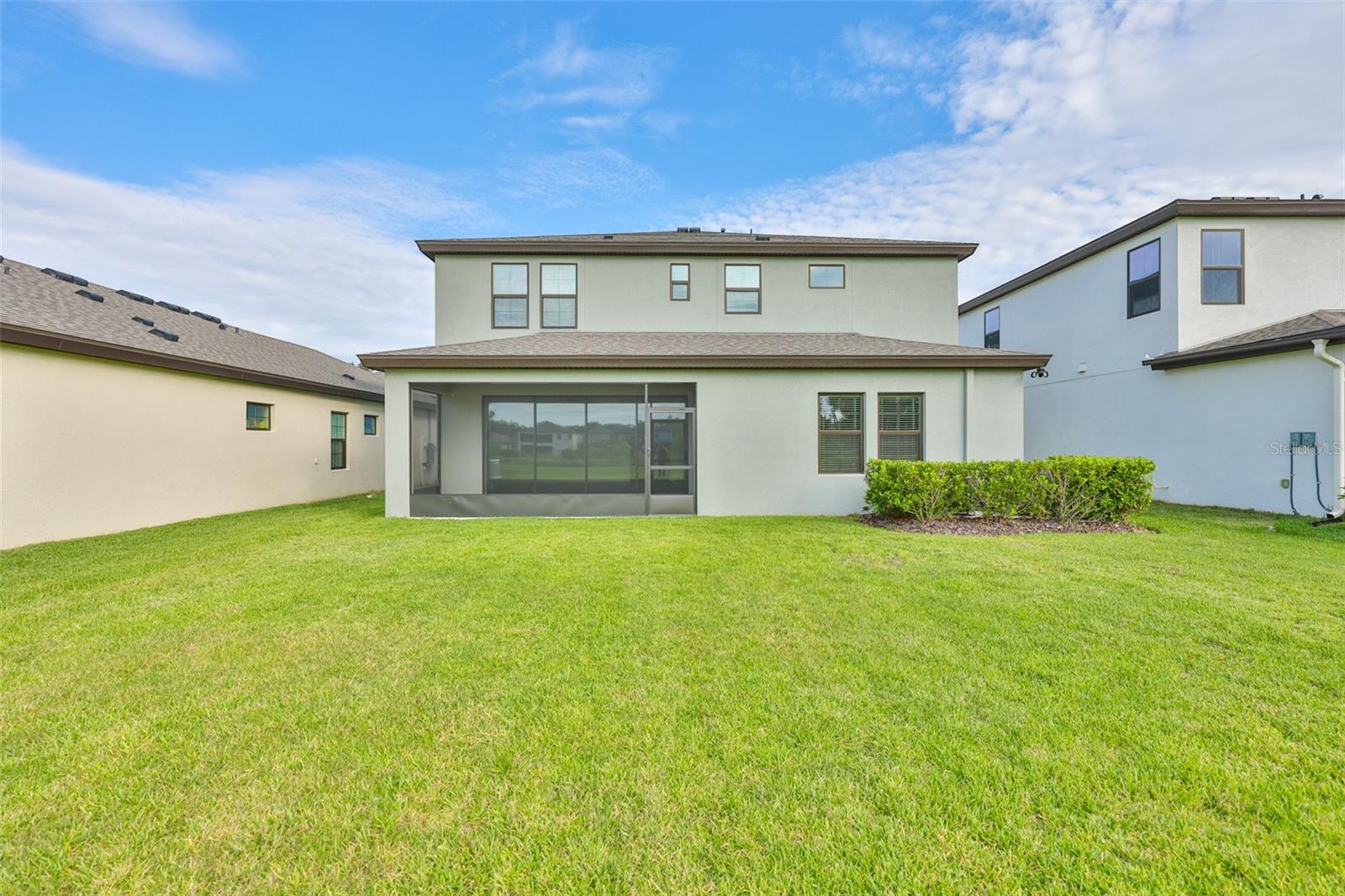HINTON HAWKSTONE PH 1A2 - Residential Lease