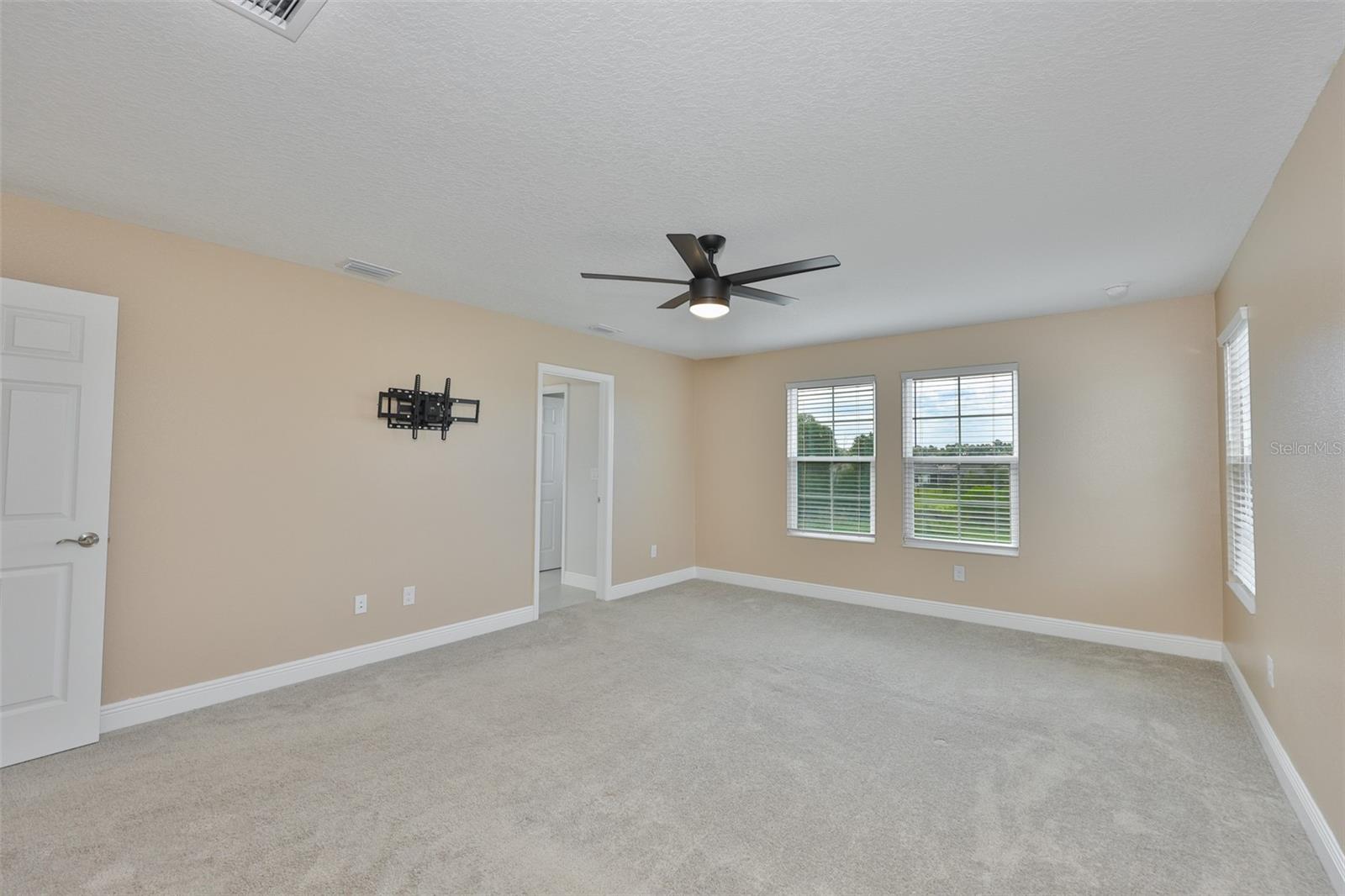 HINTON HAWKSTONE PH 1A2 - Residential Lease