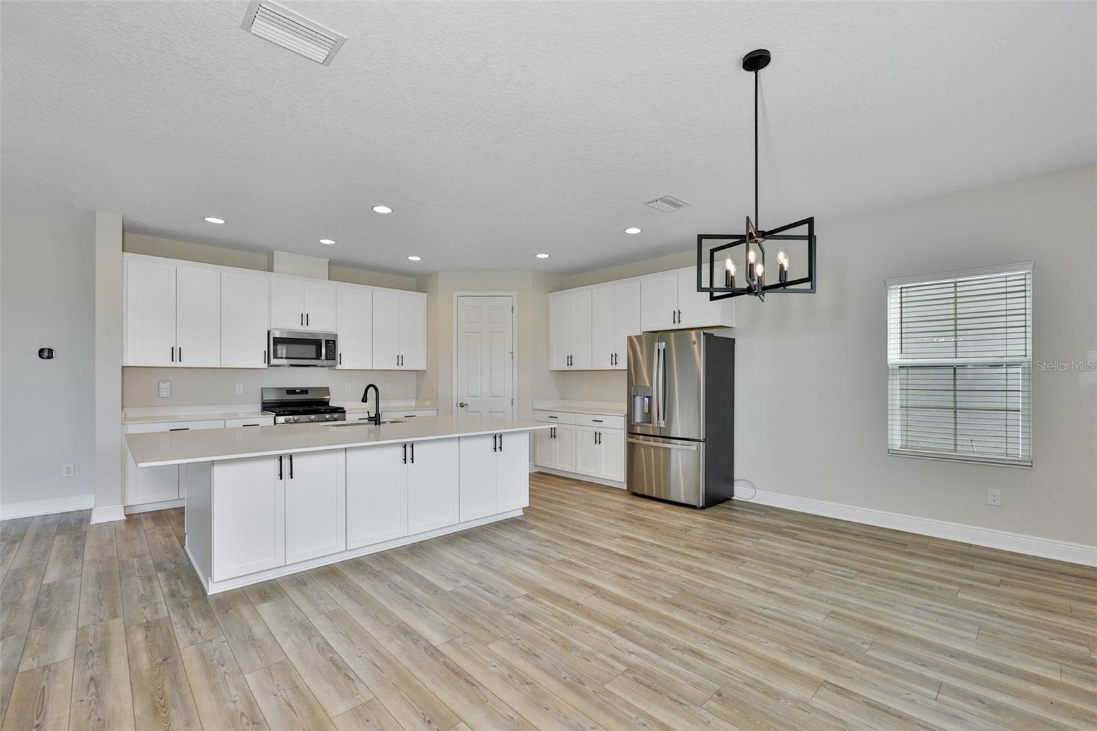 HINTON HAWKSTONE PH 1A2 - Residential Lease