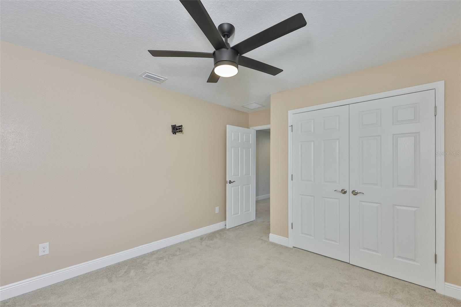 HINTON HAWKSTONE PH 1A2 - Residential Lease