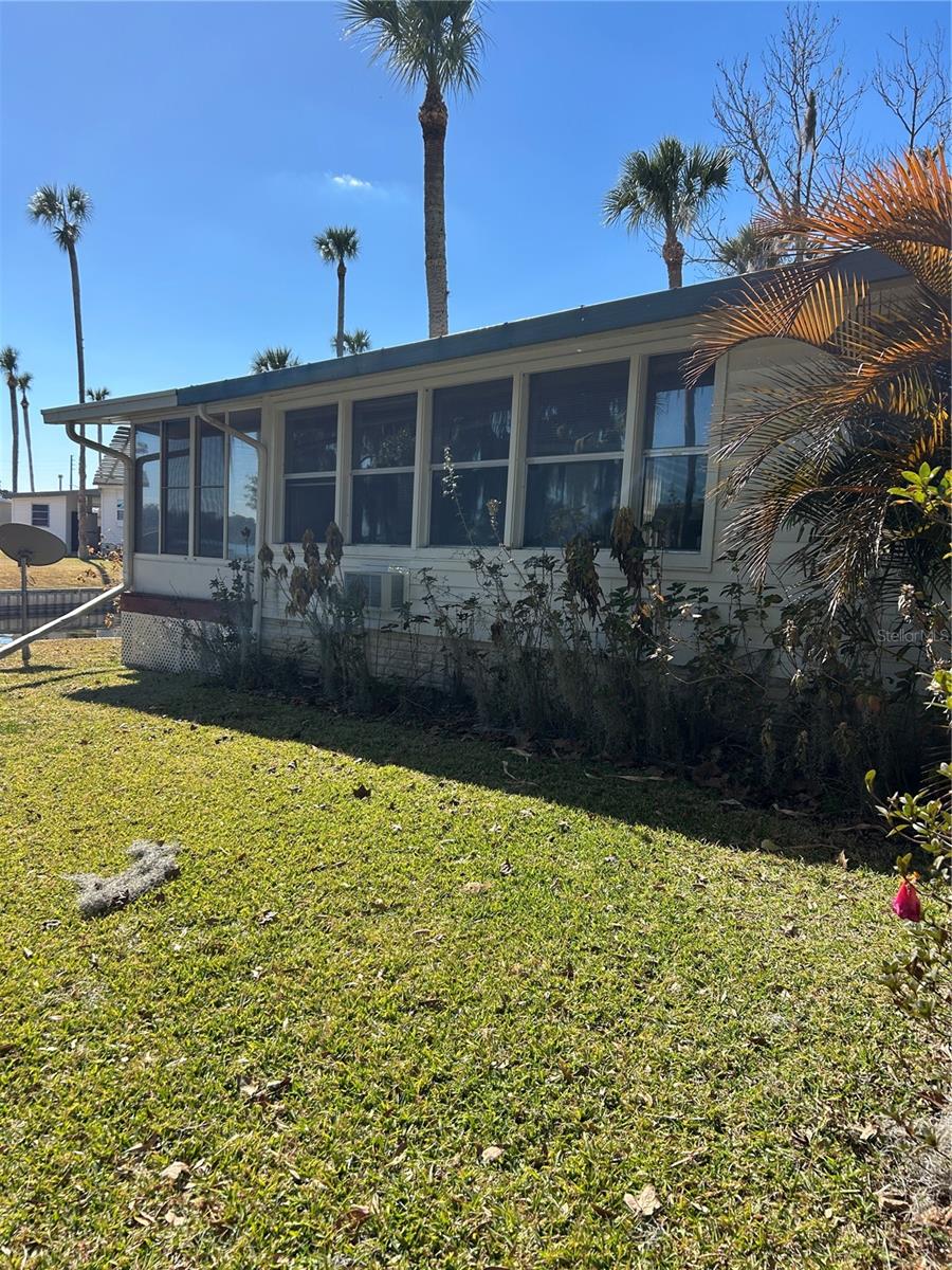 EUSTIS COUNTRY CLUB MANOR MHP UNIT 02A - Residential