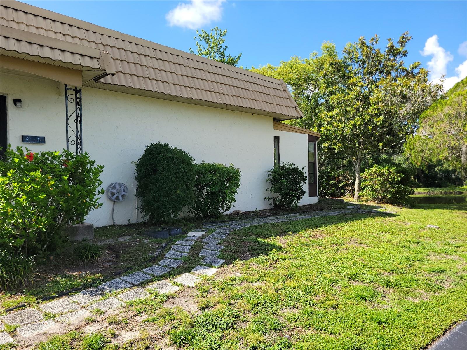 VILLA DEL RIO - Residential Lease