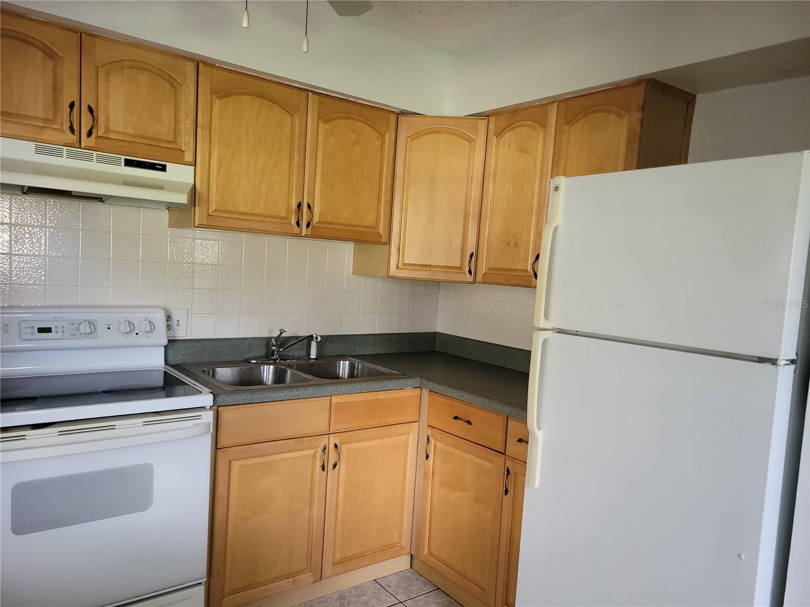 VILLA DEL RIO - Residential Lease