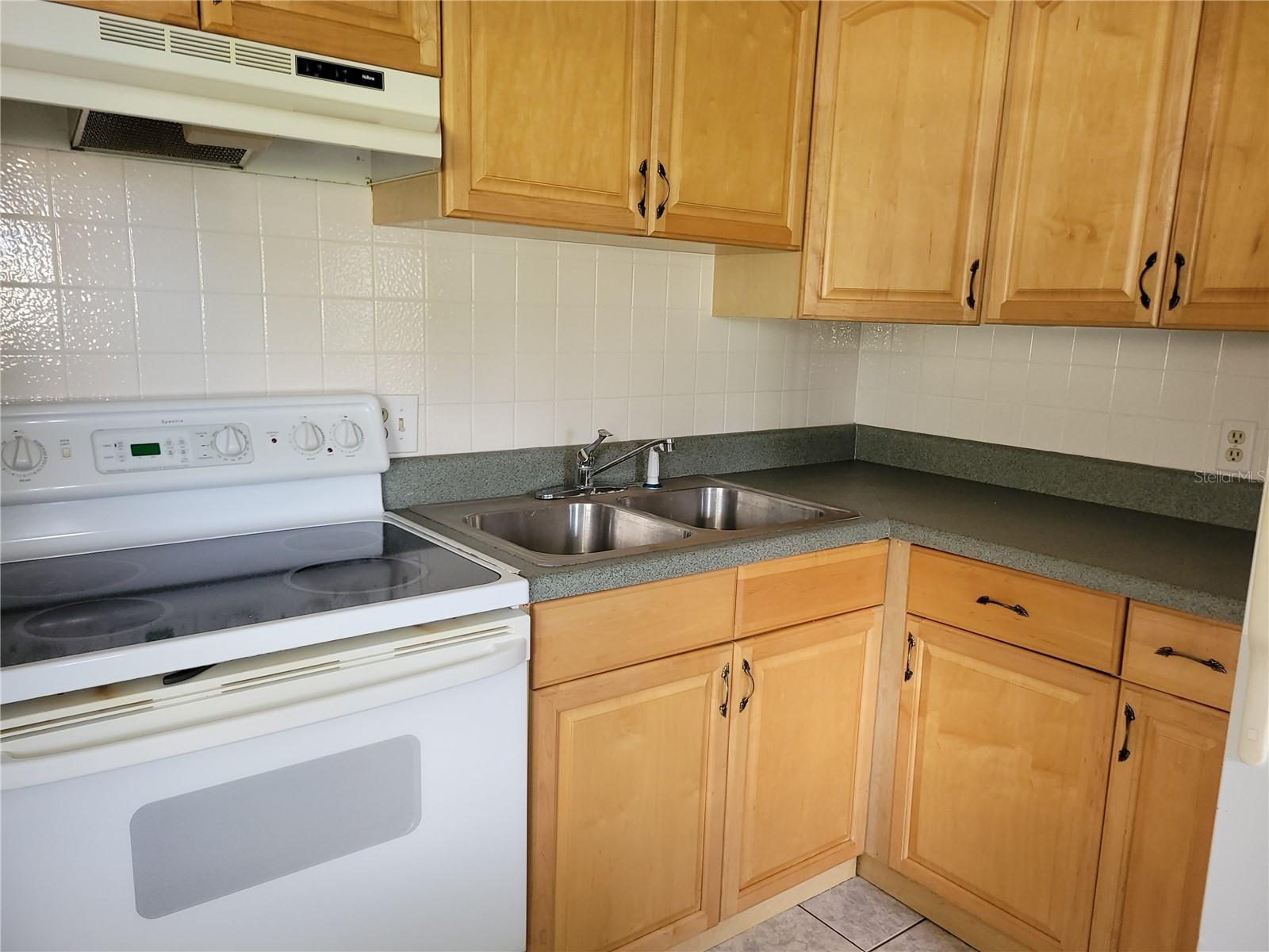 VILLA DEL RIO - Residential Lease