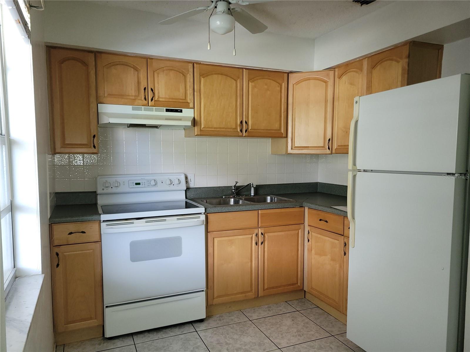 VILLA DEL RIO - Residential Lease