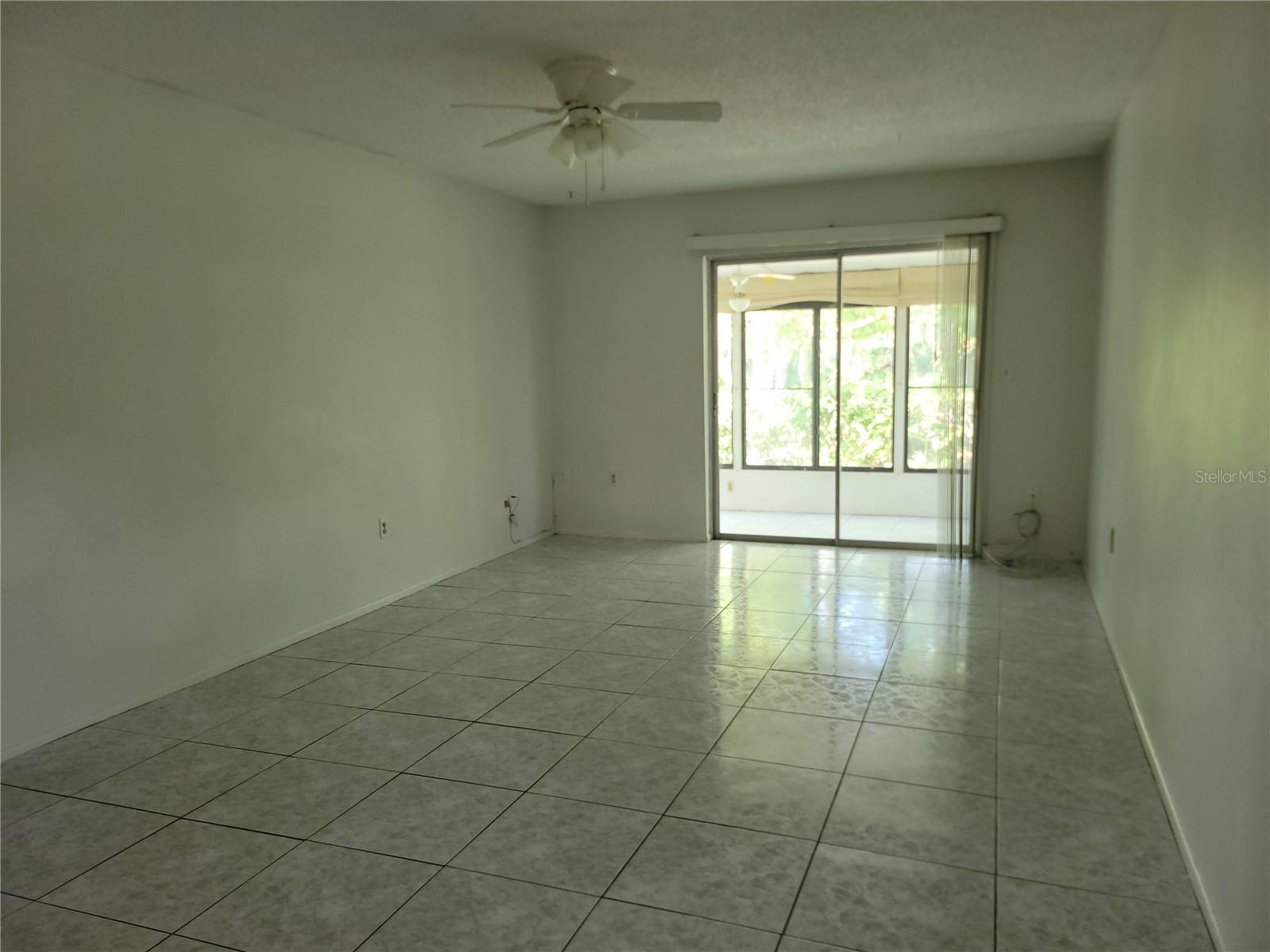 VILLA DEL RIO - Residential Lease