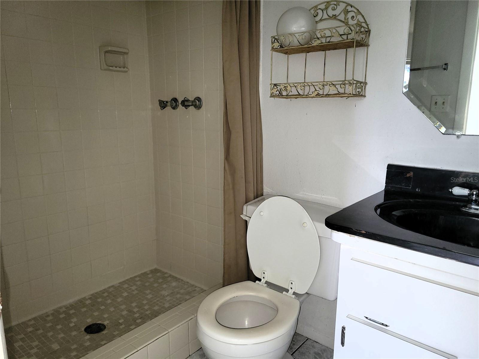 VILLA DEL RIO - Residential Lease
