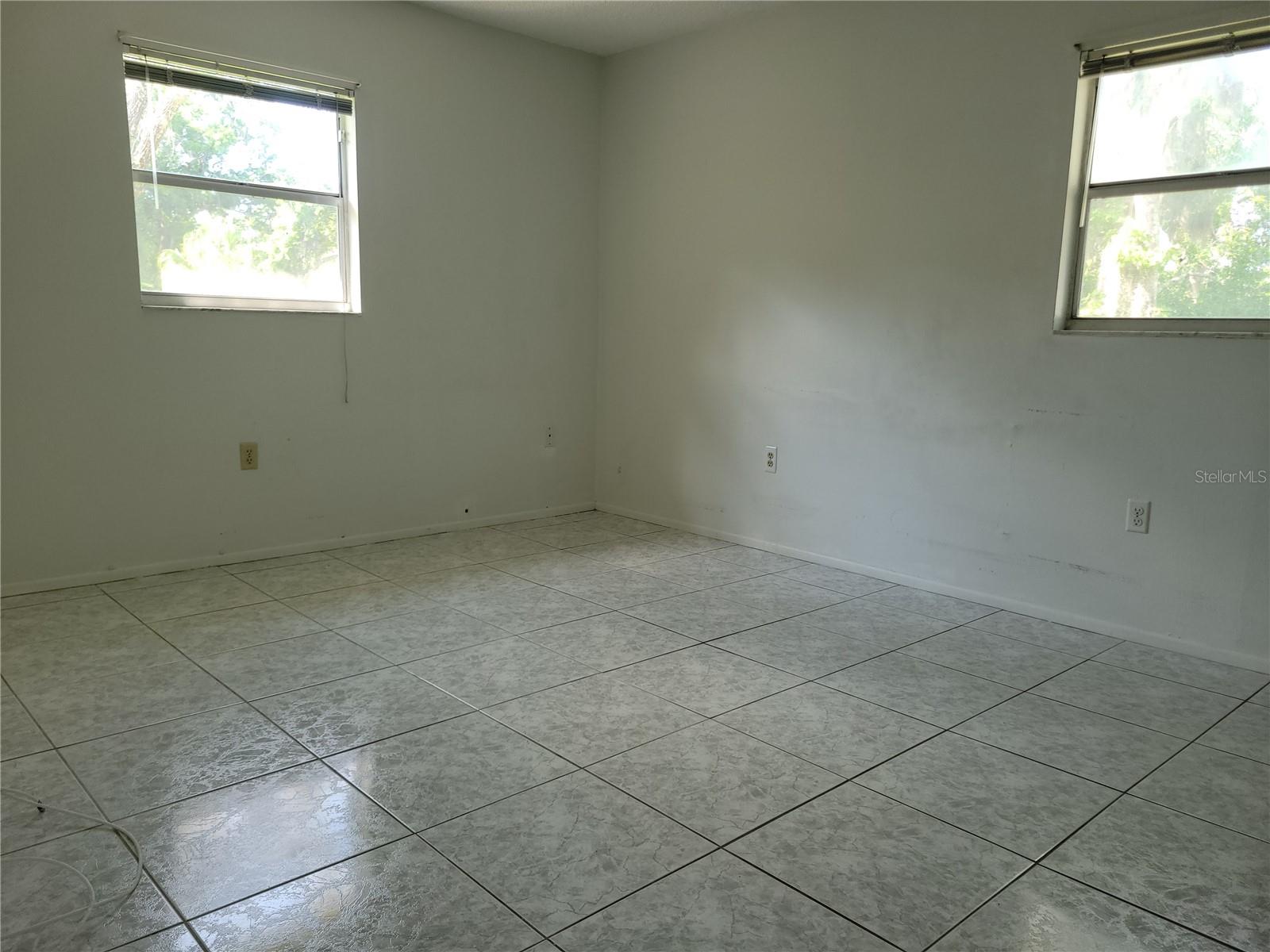 VILLA DEL RIO - Residential Lease