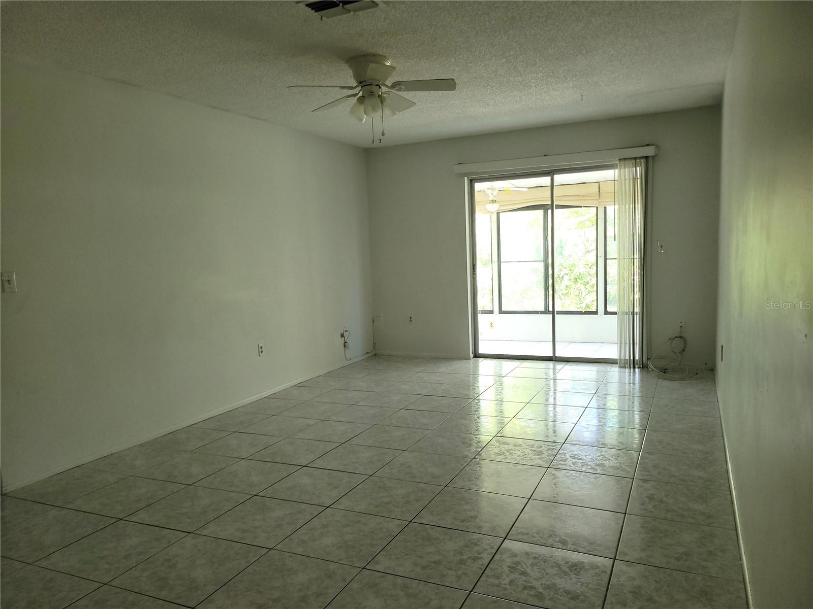 VILLA DEL RIO - Residential Lease