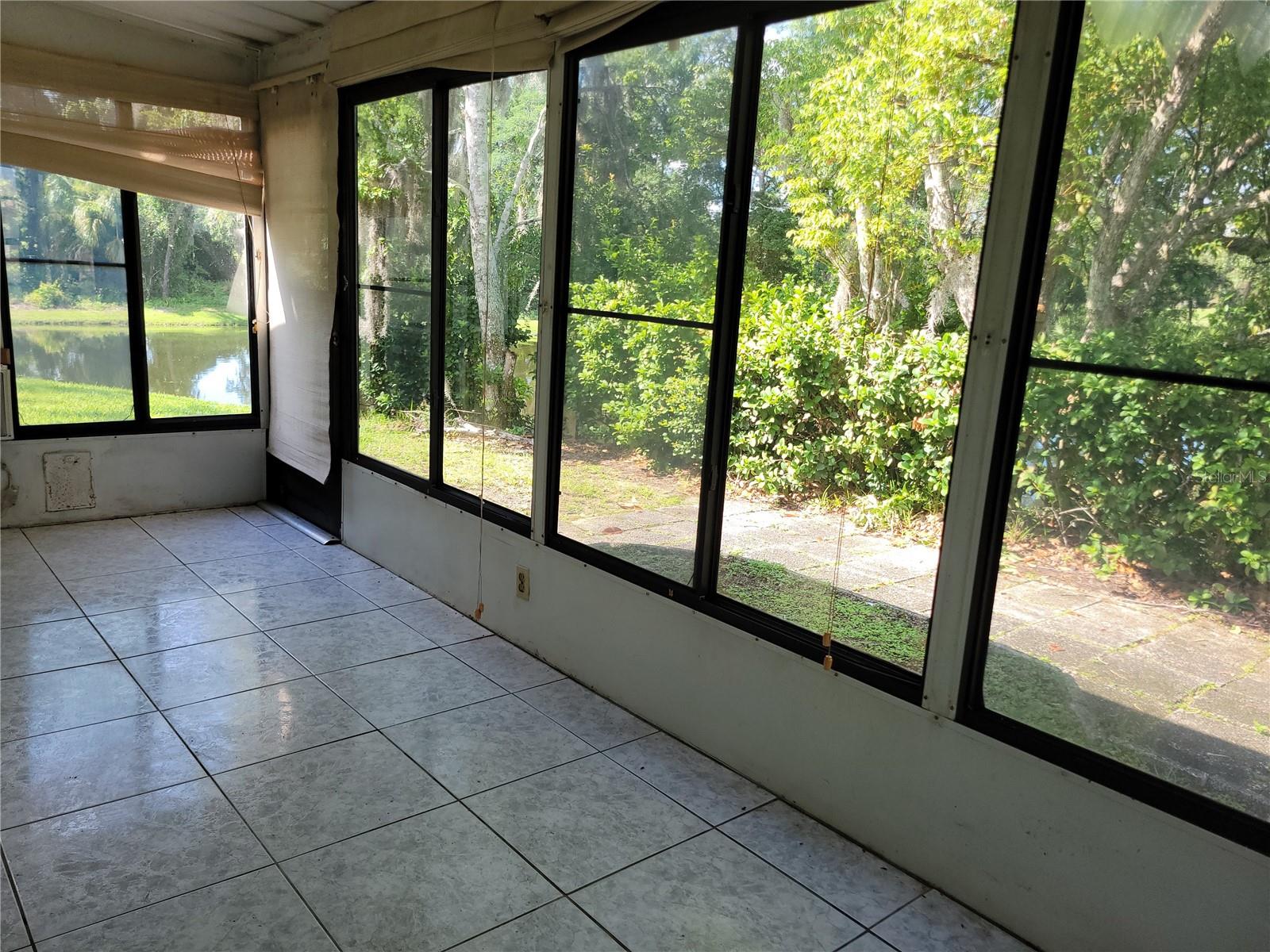 VILLA DEL RIO - Residential Lease