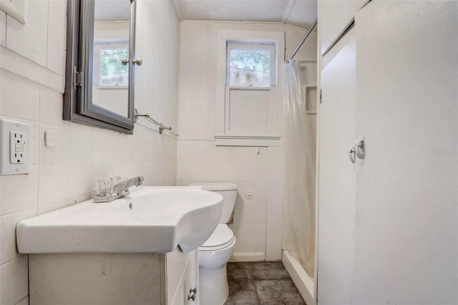 HIBISCUS COURT - Residential Income