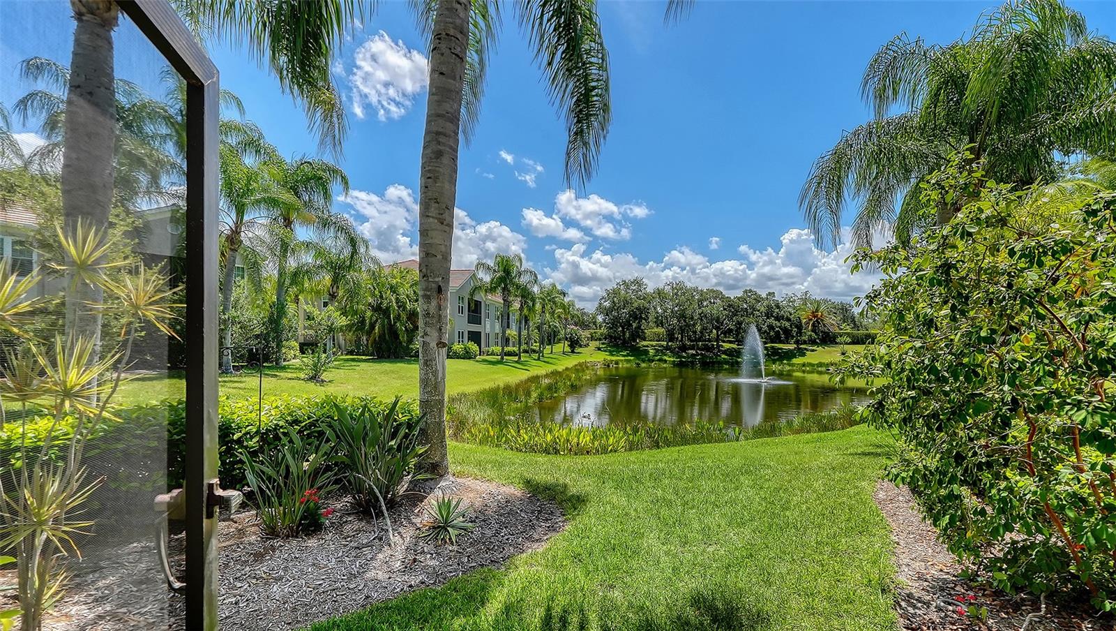 BOTANICA - Residential