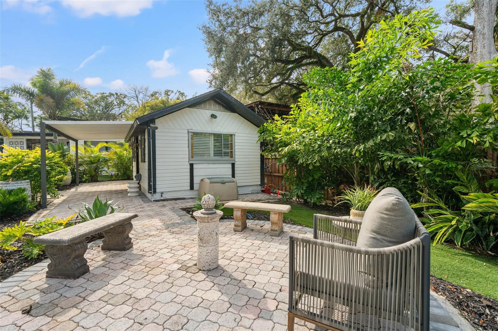 HOLLYWOOD PARK - Residential