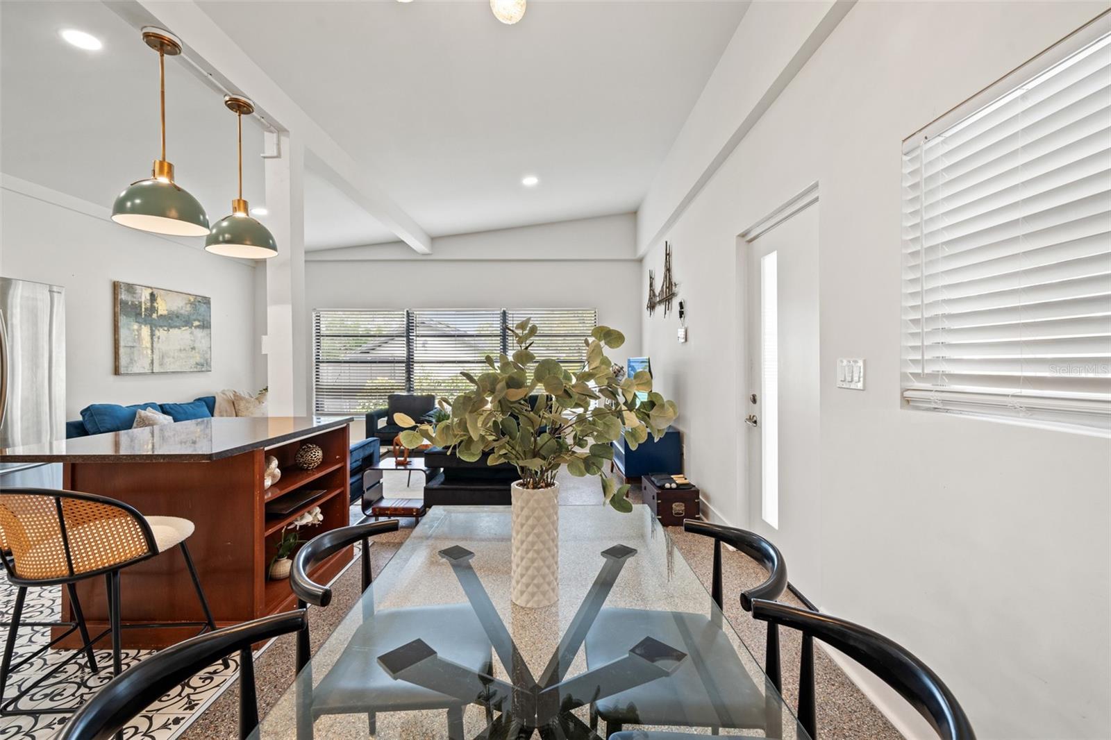 HOLLYWOOD PARK - Residential