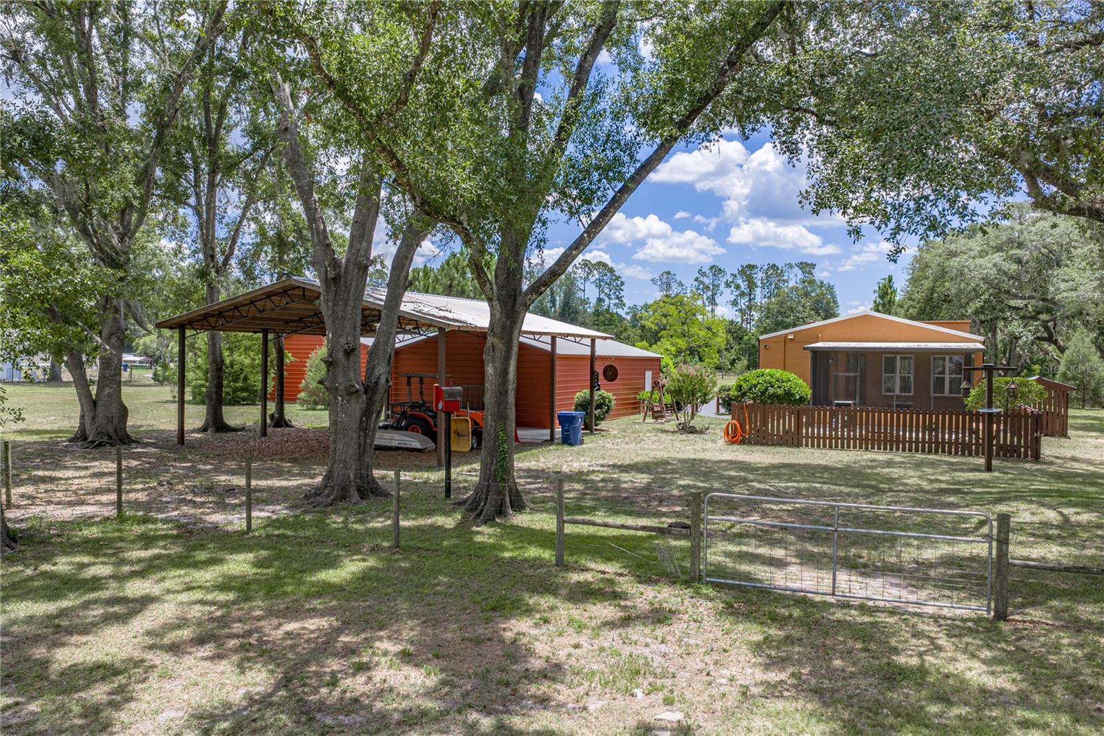 ACREAGE - Residential