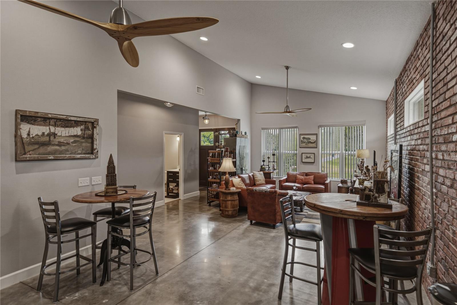 ACREAGE - Residential