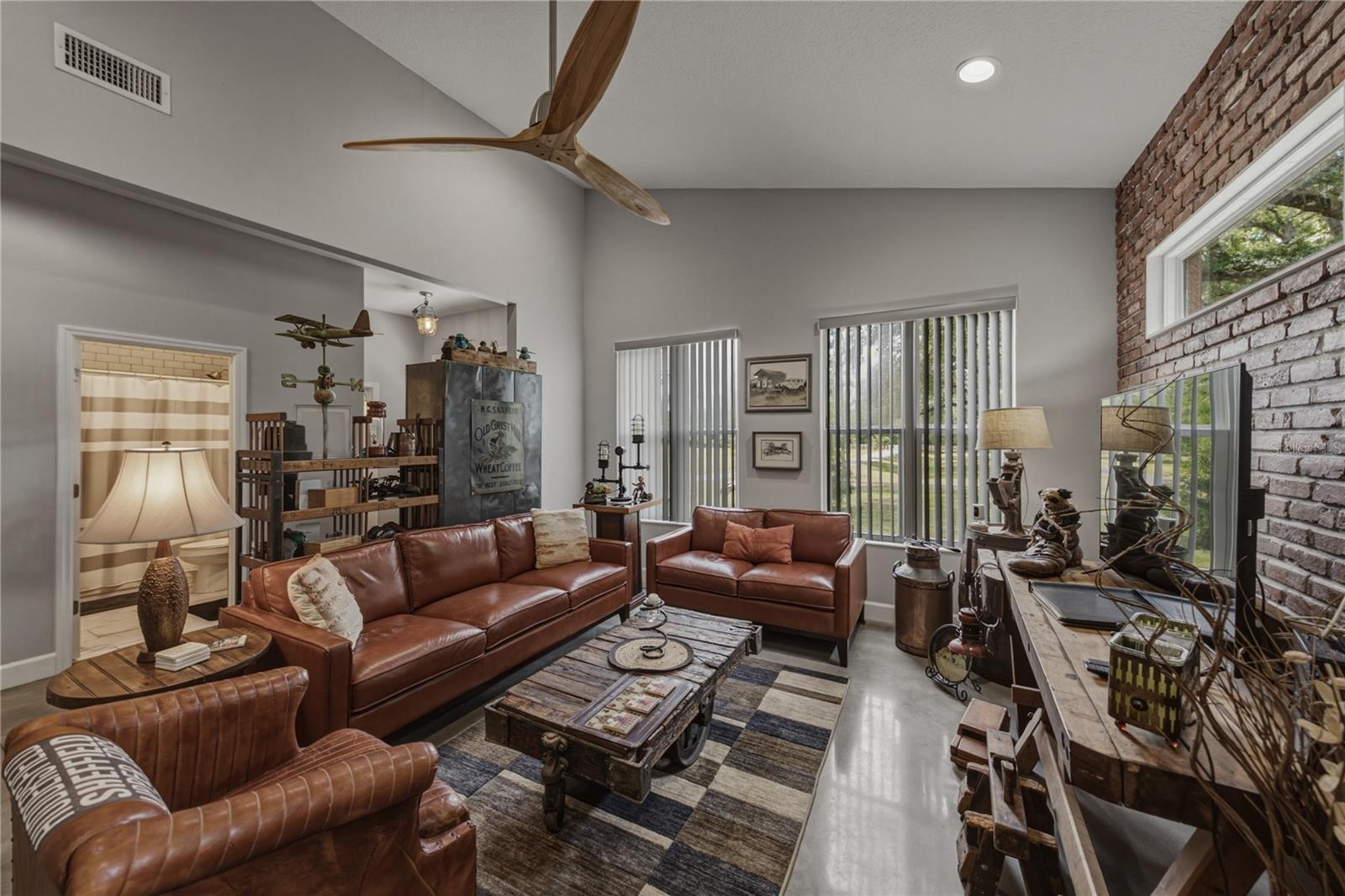 ACREAGE - Residential