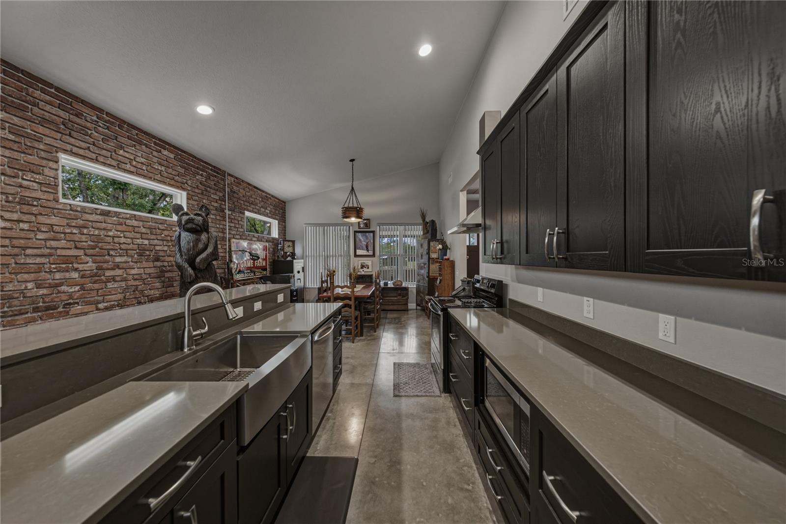 ACREAGE - Residential
