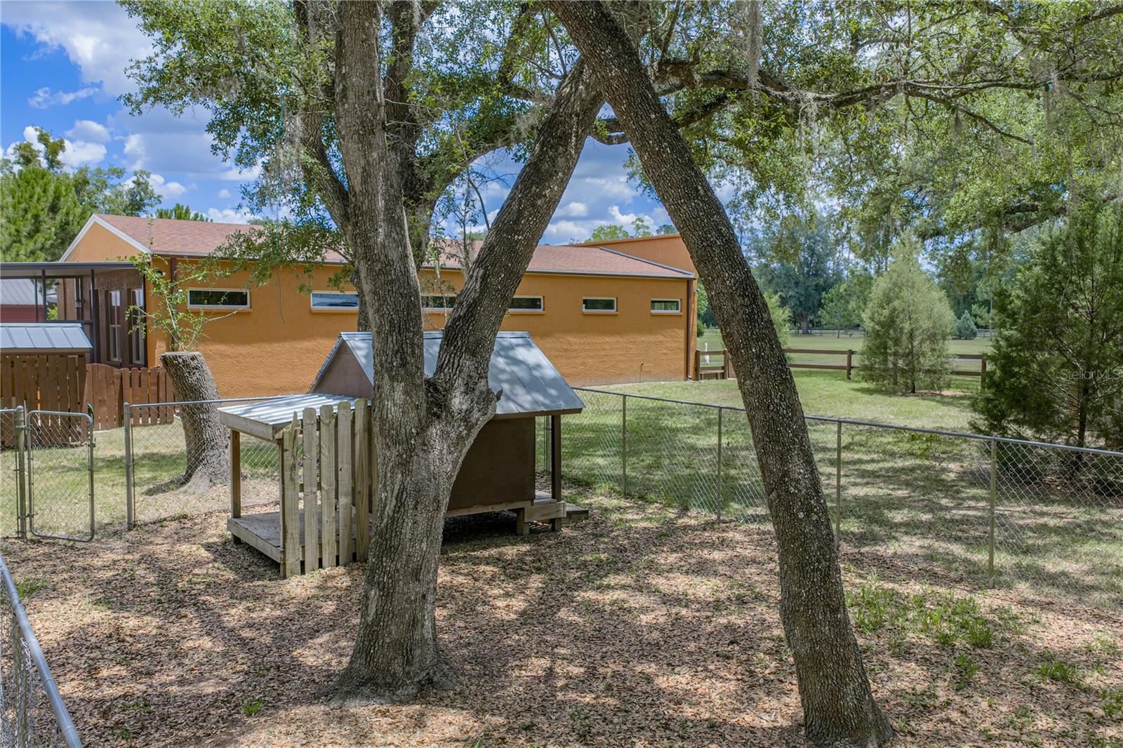 ACREAGE - Residential