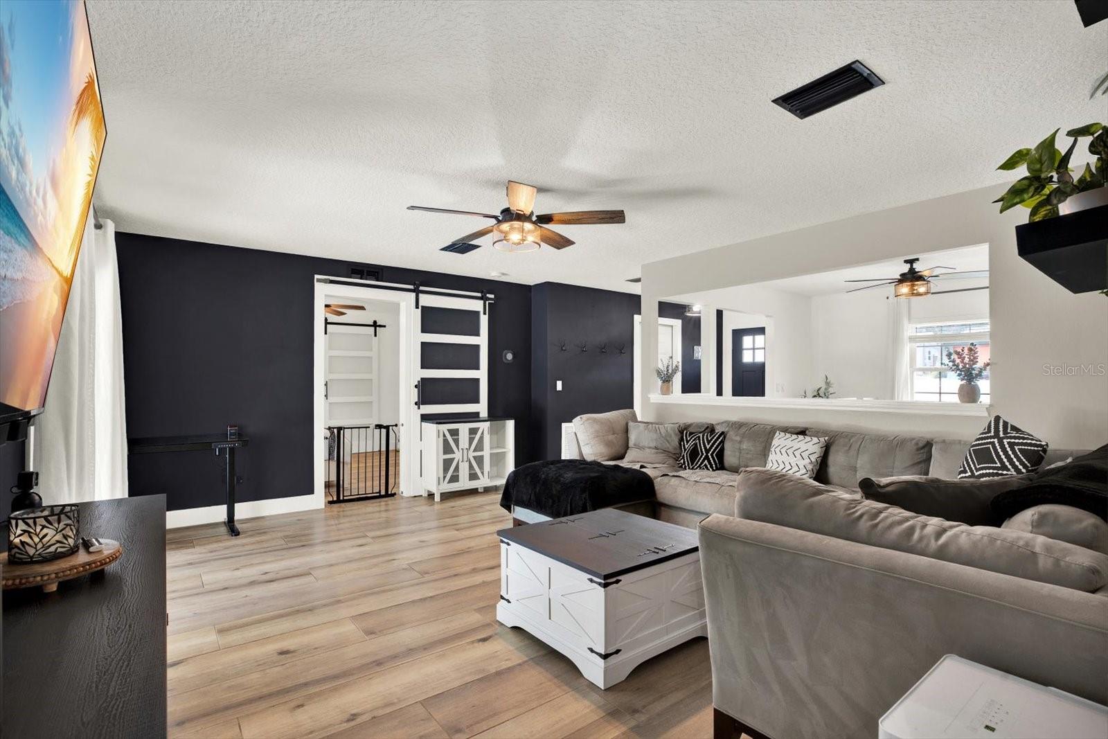 WEEKI WACHEE WOODLANDS - Residential