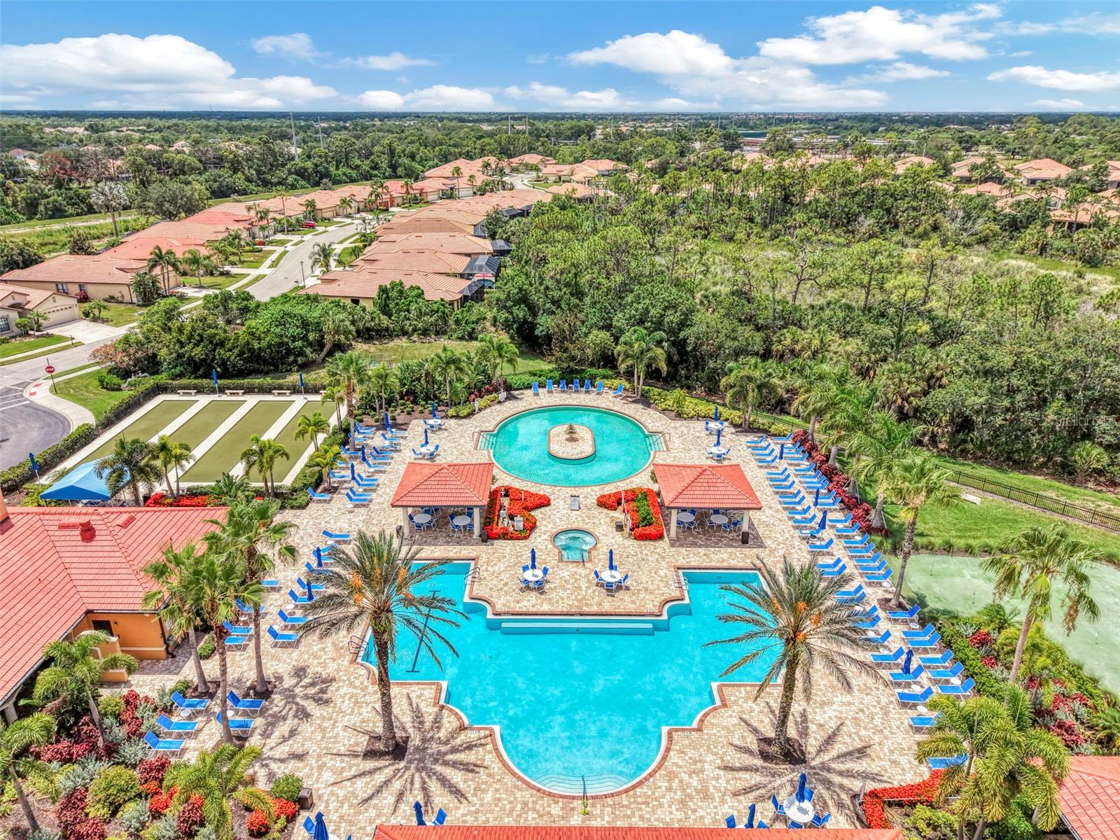 VENETIAN FALLS PH 2 - Residential