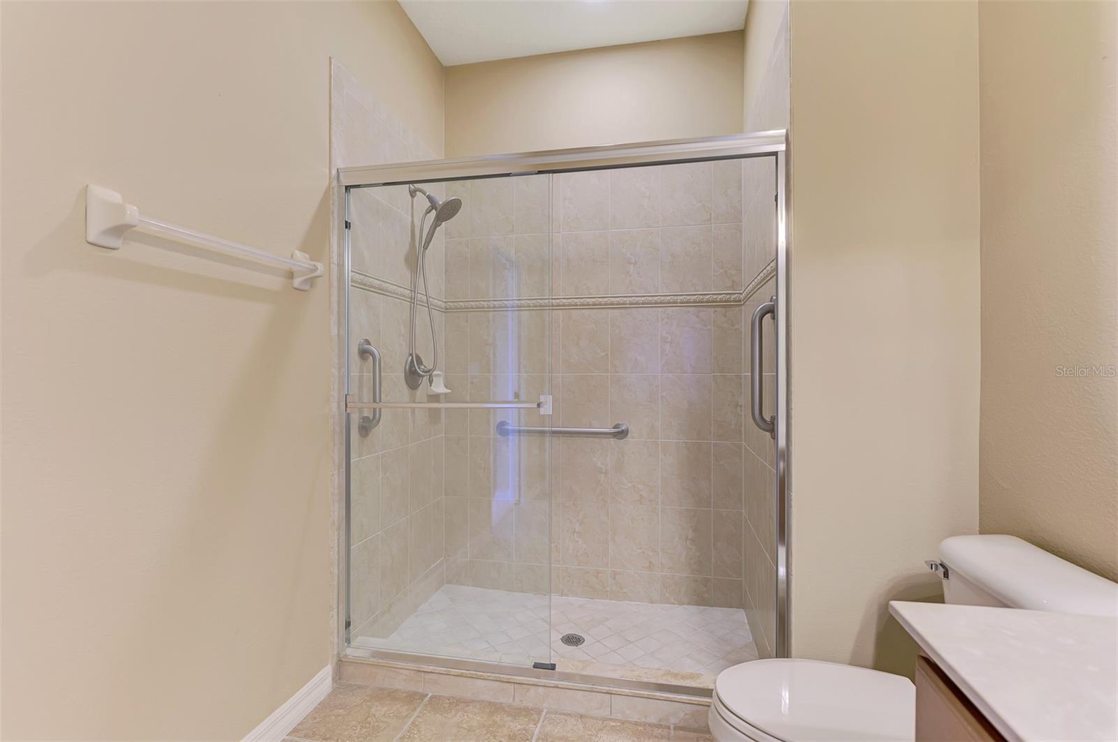 VENETIAN FALLS PH 2 - Residential