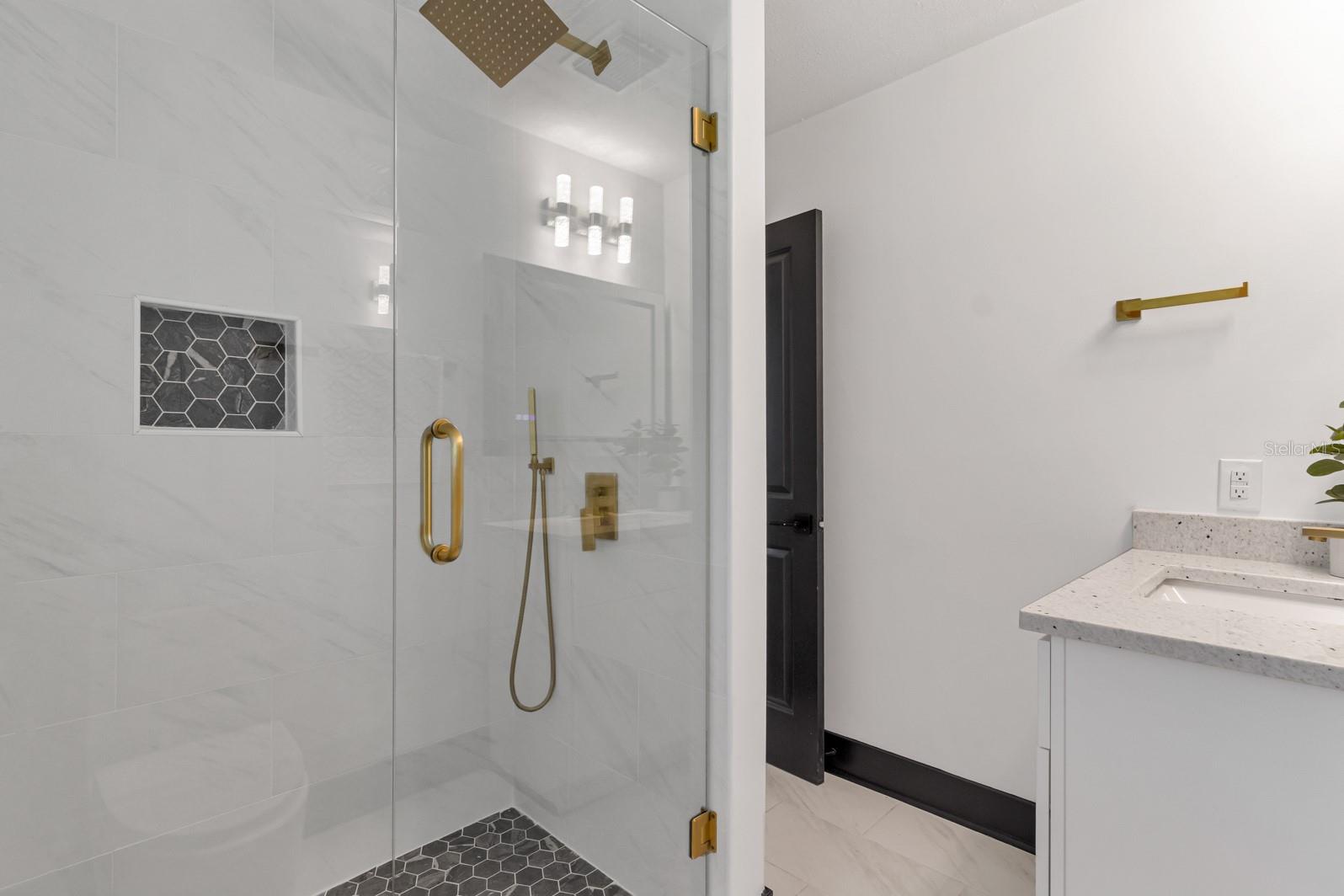 KNOLLWOOD - Residential