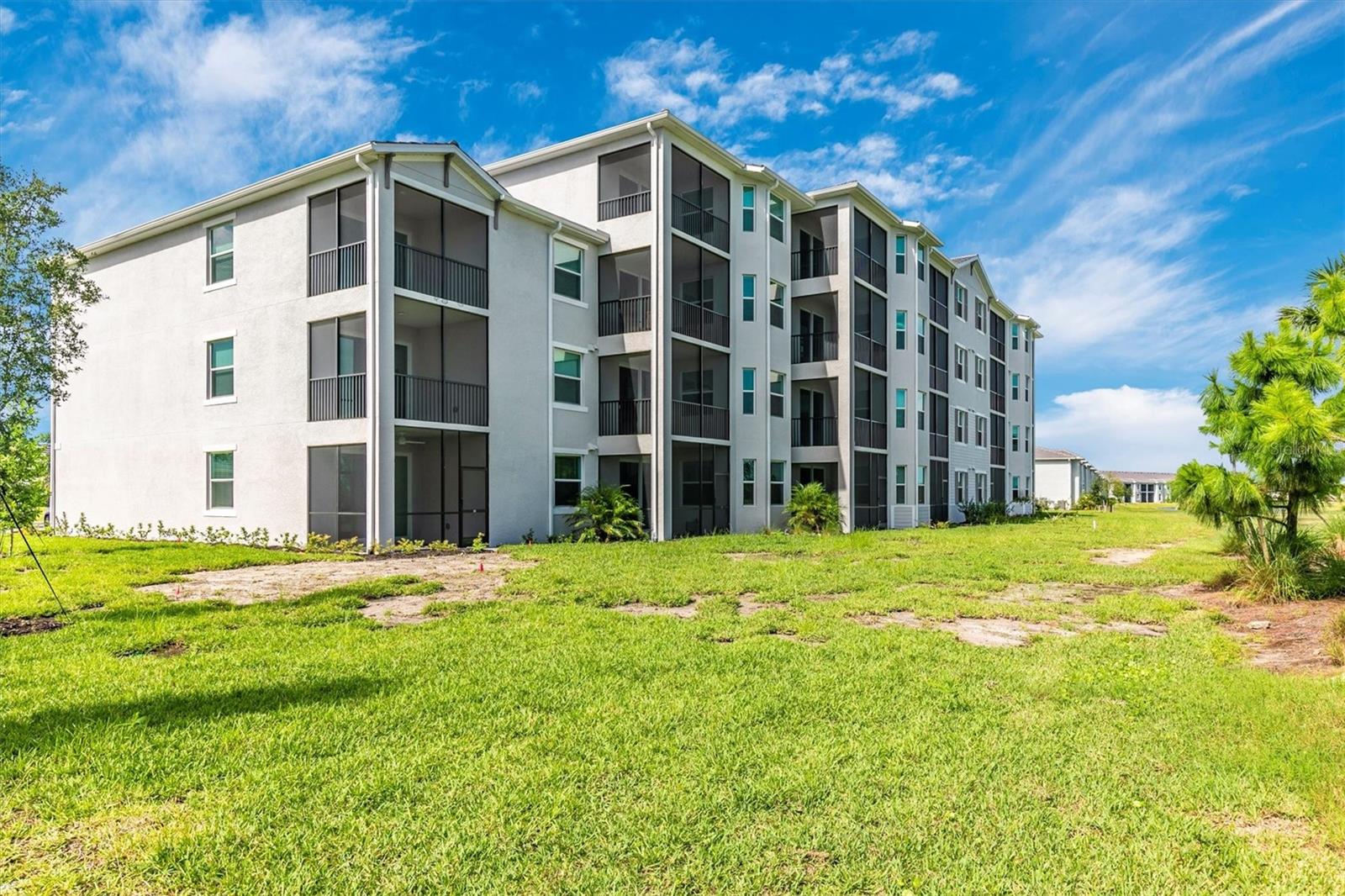 WELLEN PARK GOLF & COUNTRY CLUB - Residential