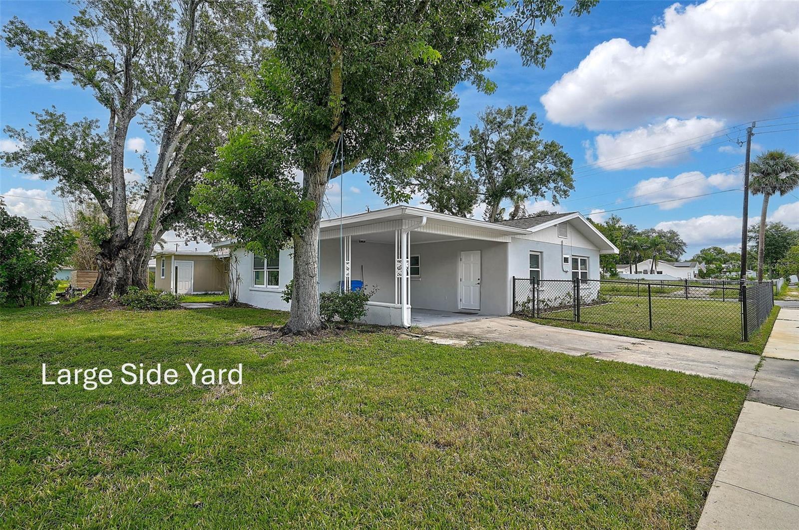 MANATEE GARDENS THIRD SEC - Residential