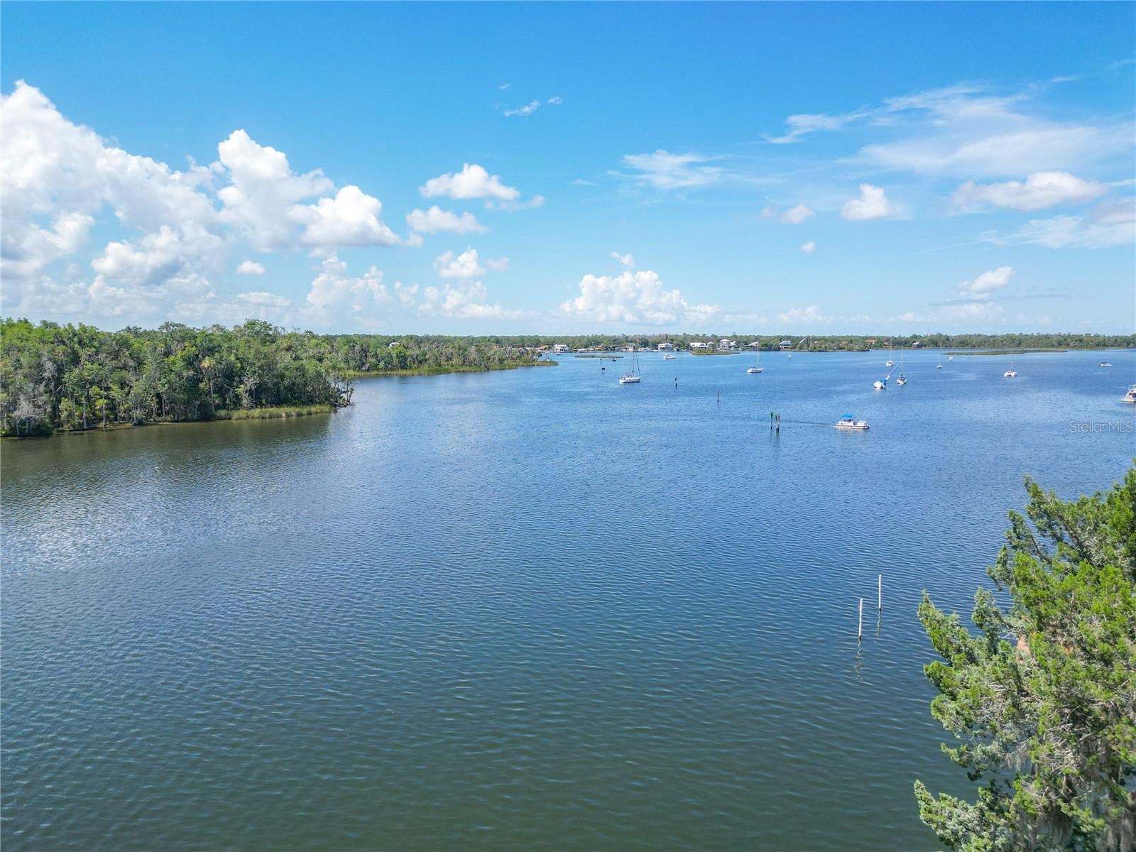 CRYSTAL RIVER WATERFRONT - Residential
