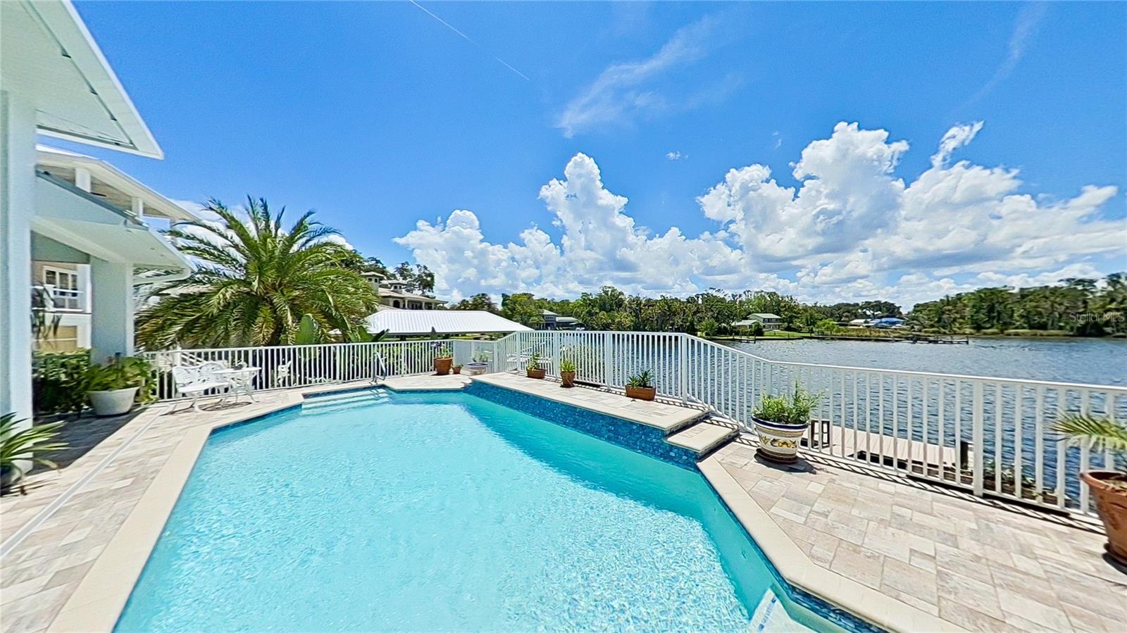 CRYSTAL RIVER WATERFRONT - Residential