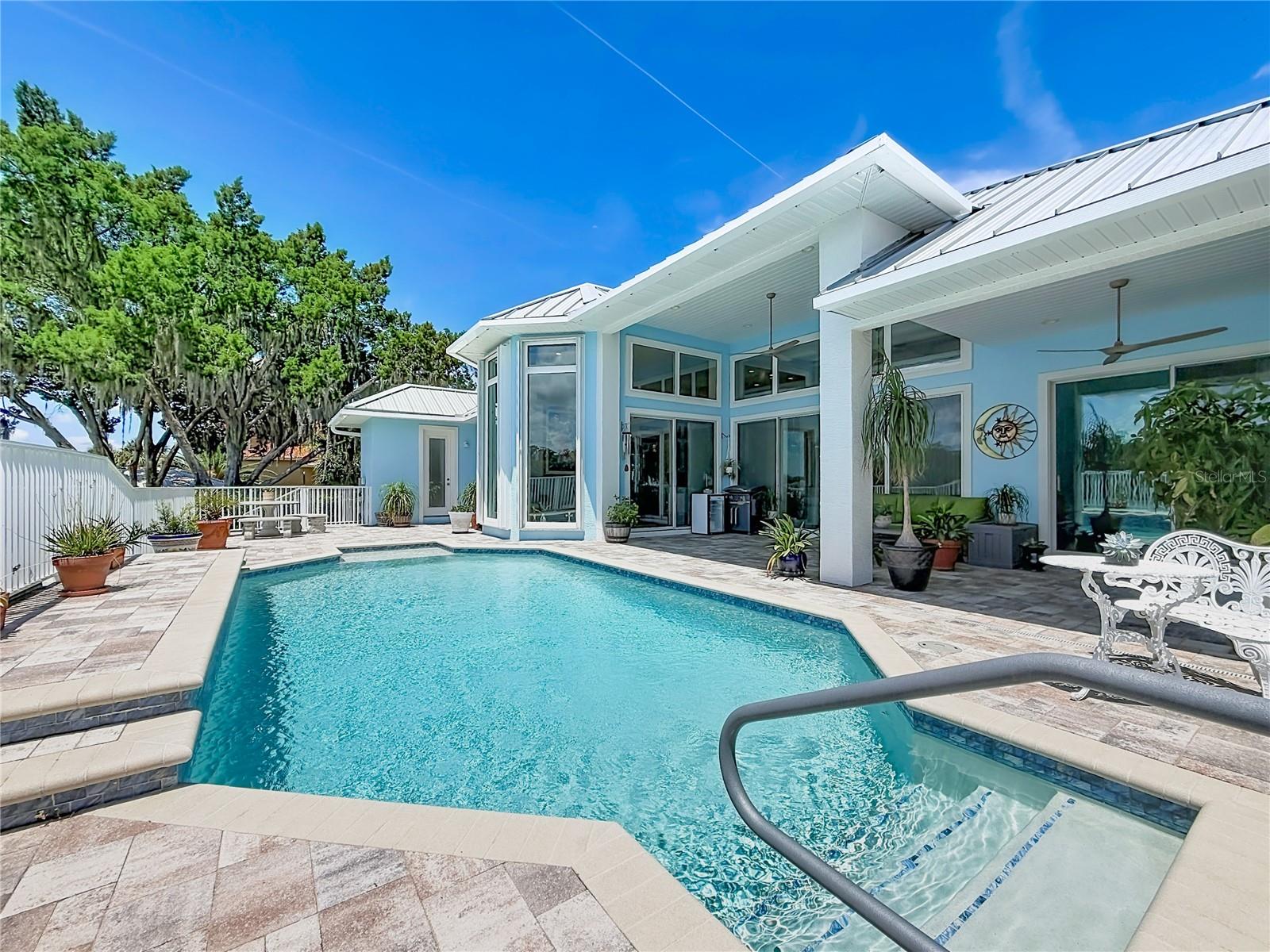 CRYSTAL RIVER WATERFRONT - Residential