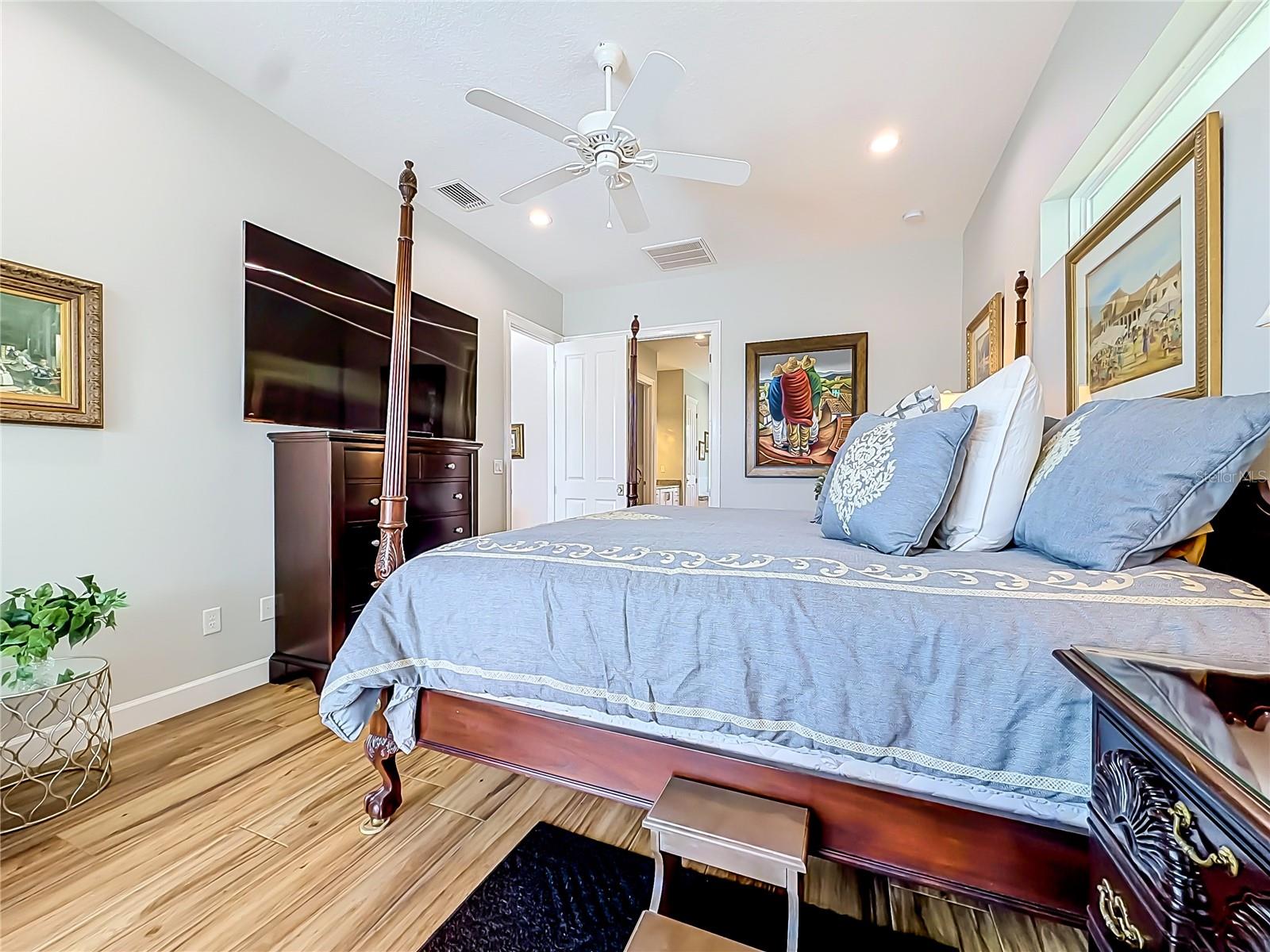 CRYSTAL RIVER WATERFRONT - Residential