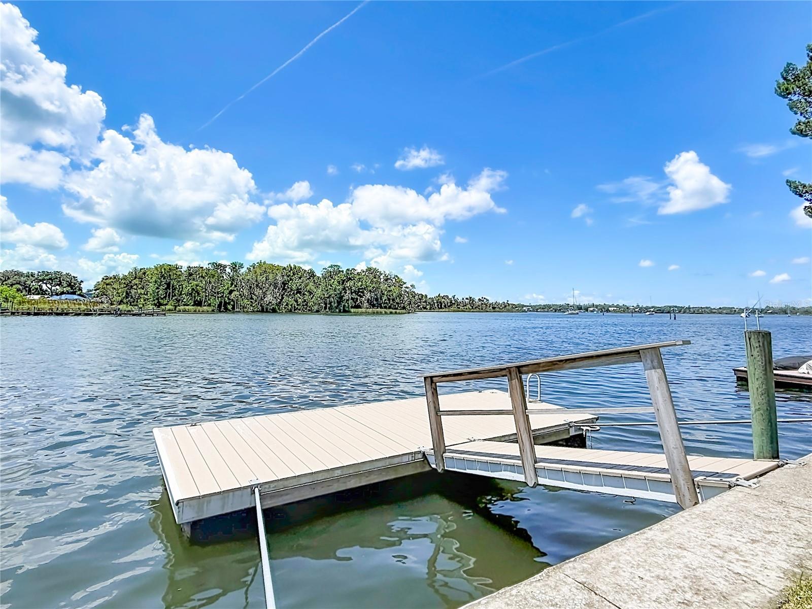CRYSTAL RIVER WATERFRONT - Residential