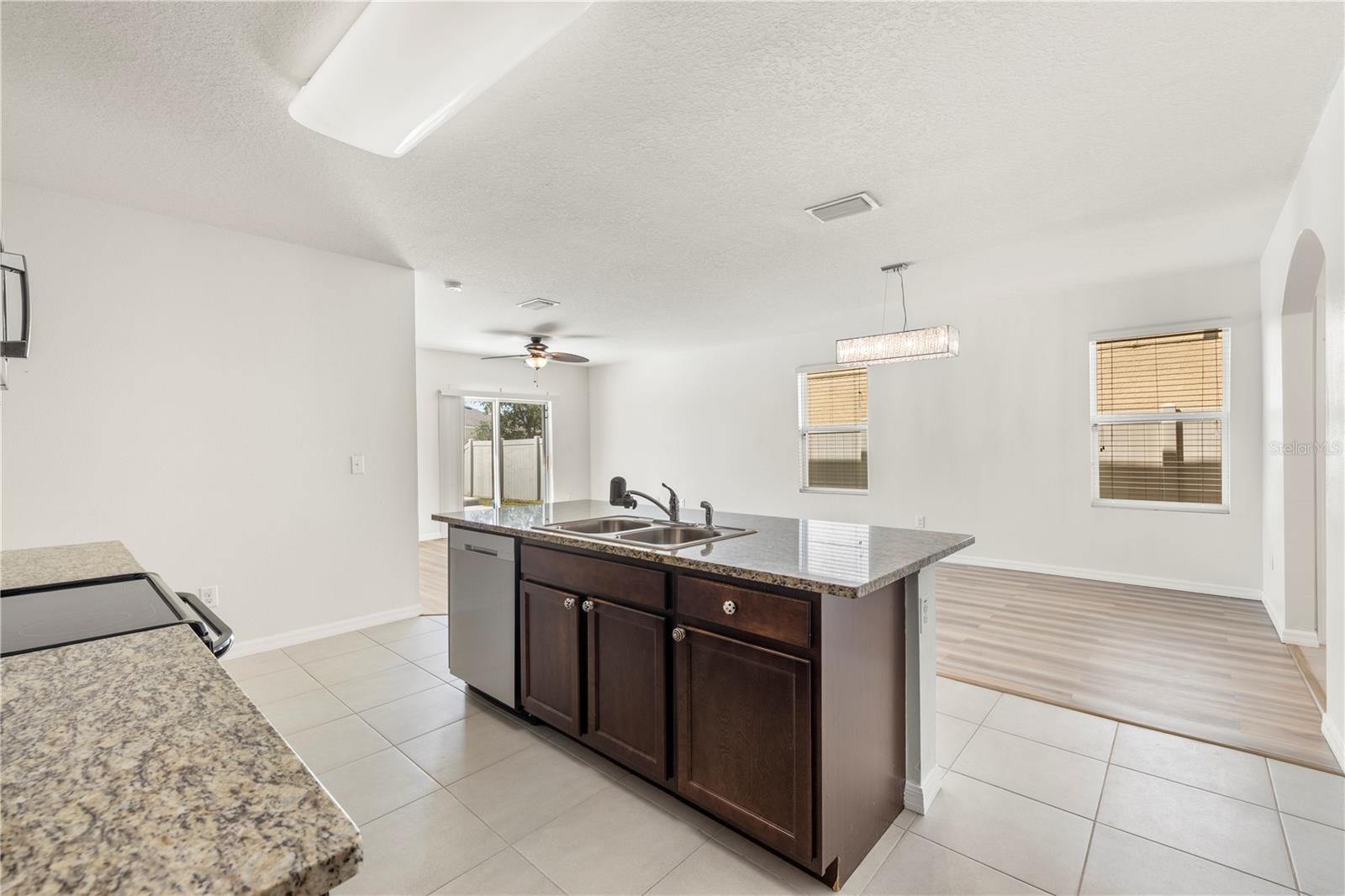 EPPERSON RANCH SOUTH PH 1 - Residential