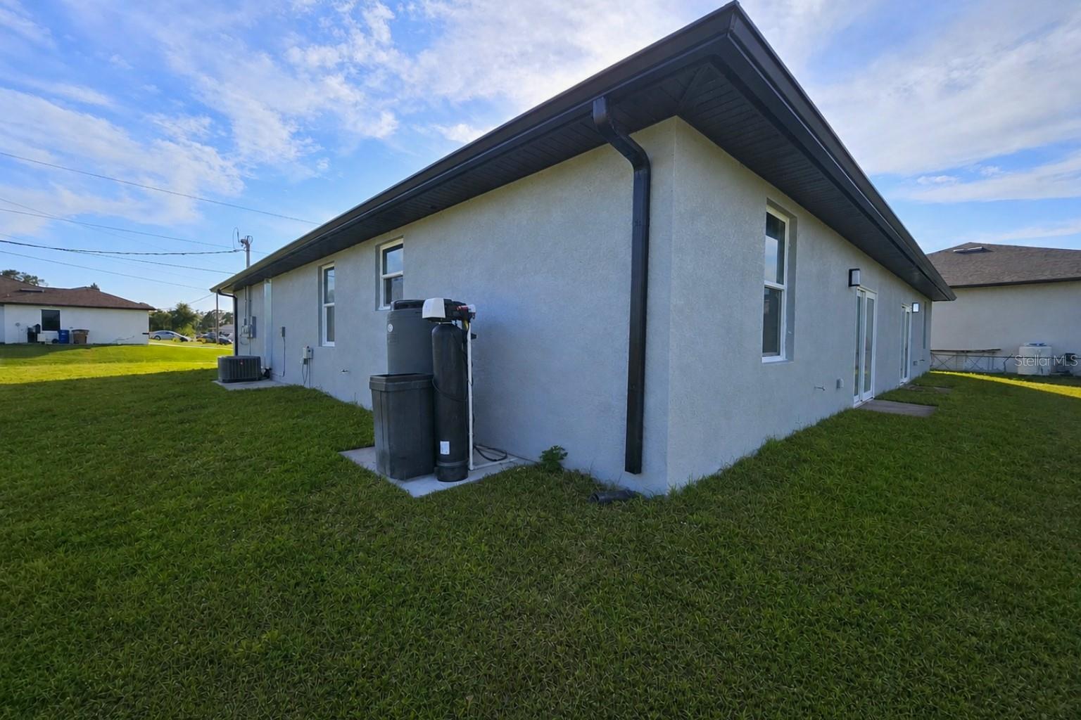 LEHIGH ESTATES - Residential Income
