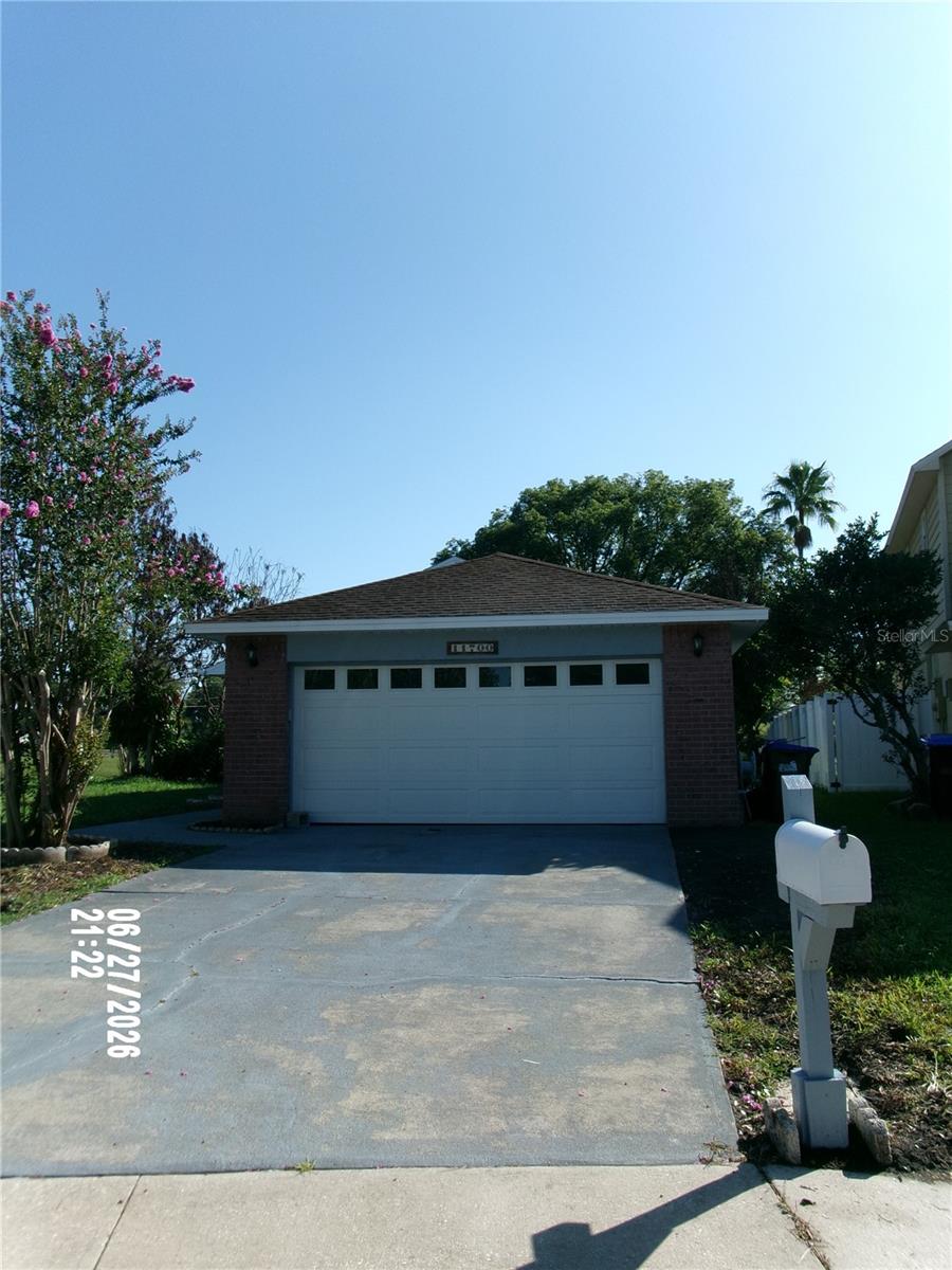 WHISPER LAKES - Residential