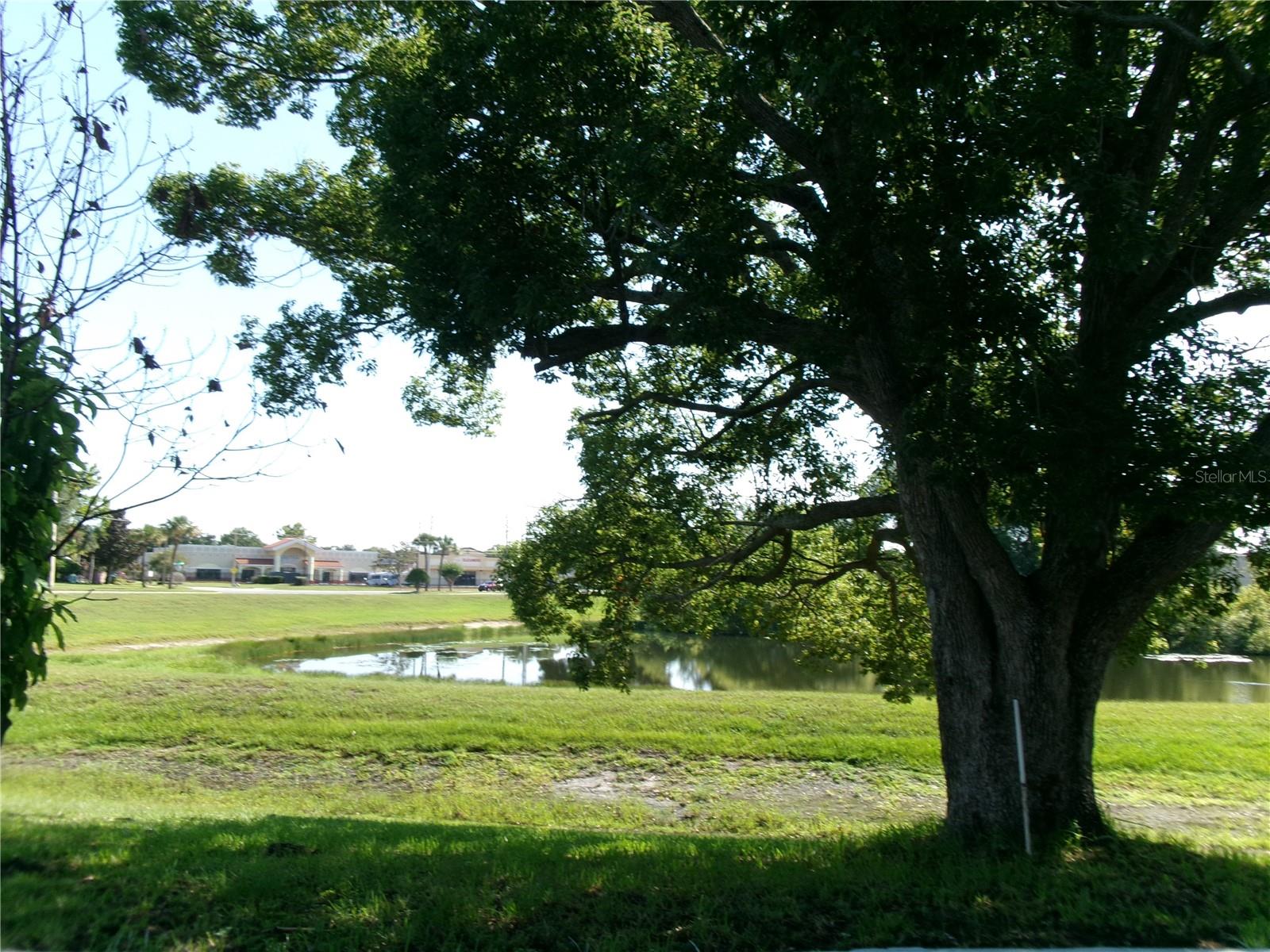 WHISPER LAKES - Residential