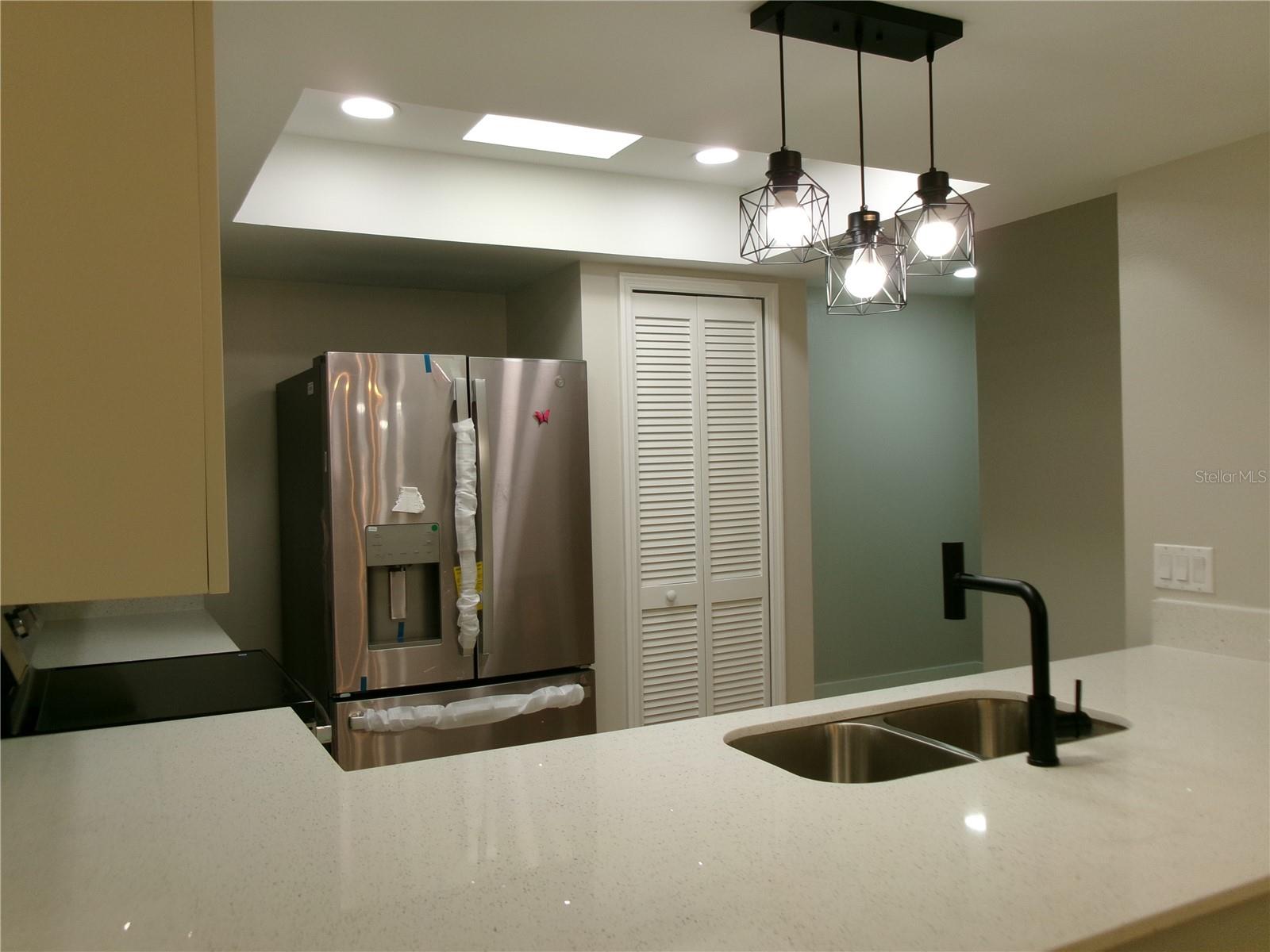 WHISPER LAKES - Residential