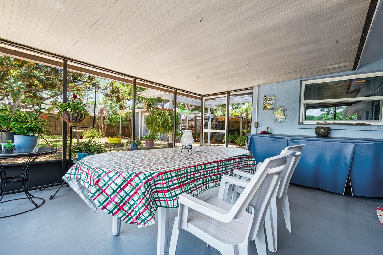 RIDGEWOOD ESTATES 12 ADD - Residential