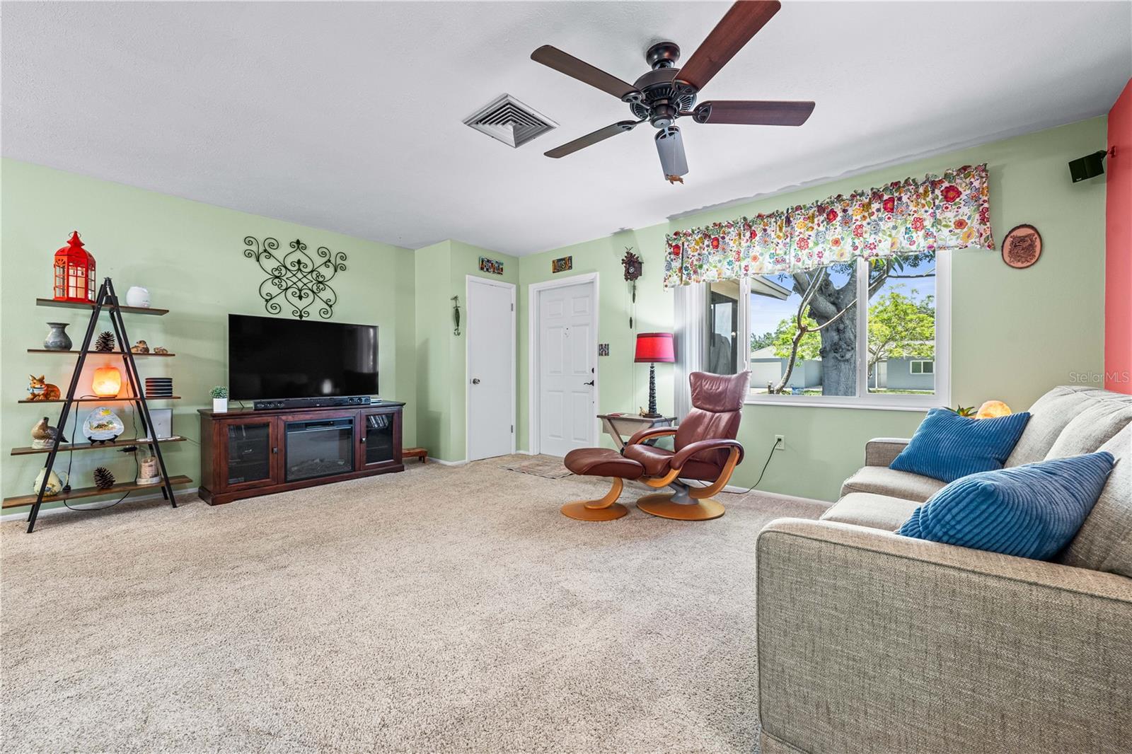 RIDGEWOOD ESTATES 12 ADD - Residential